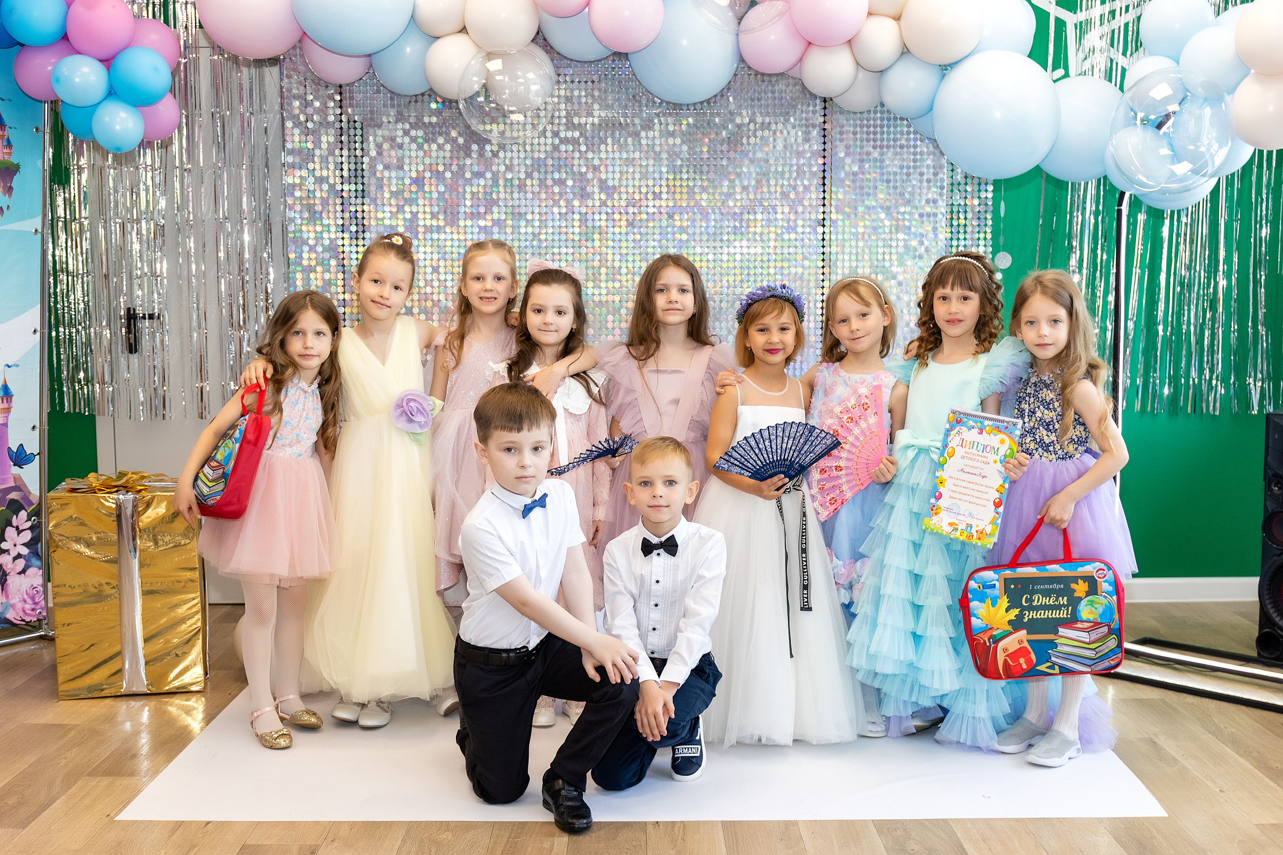 Выпускной. Детский сад 122. Стильный выпускной альбом Владивосток фотограф Вероника Мигачева