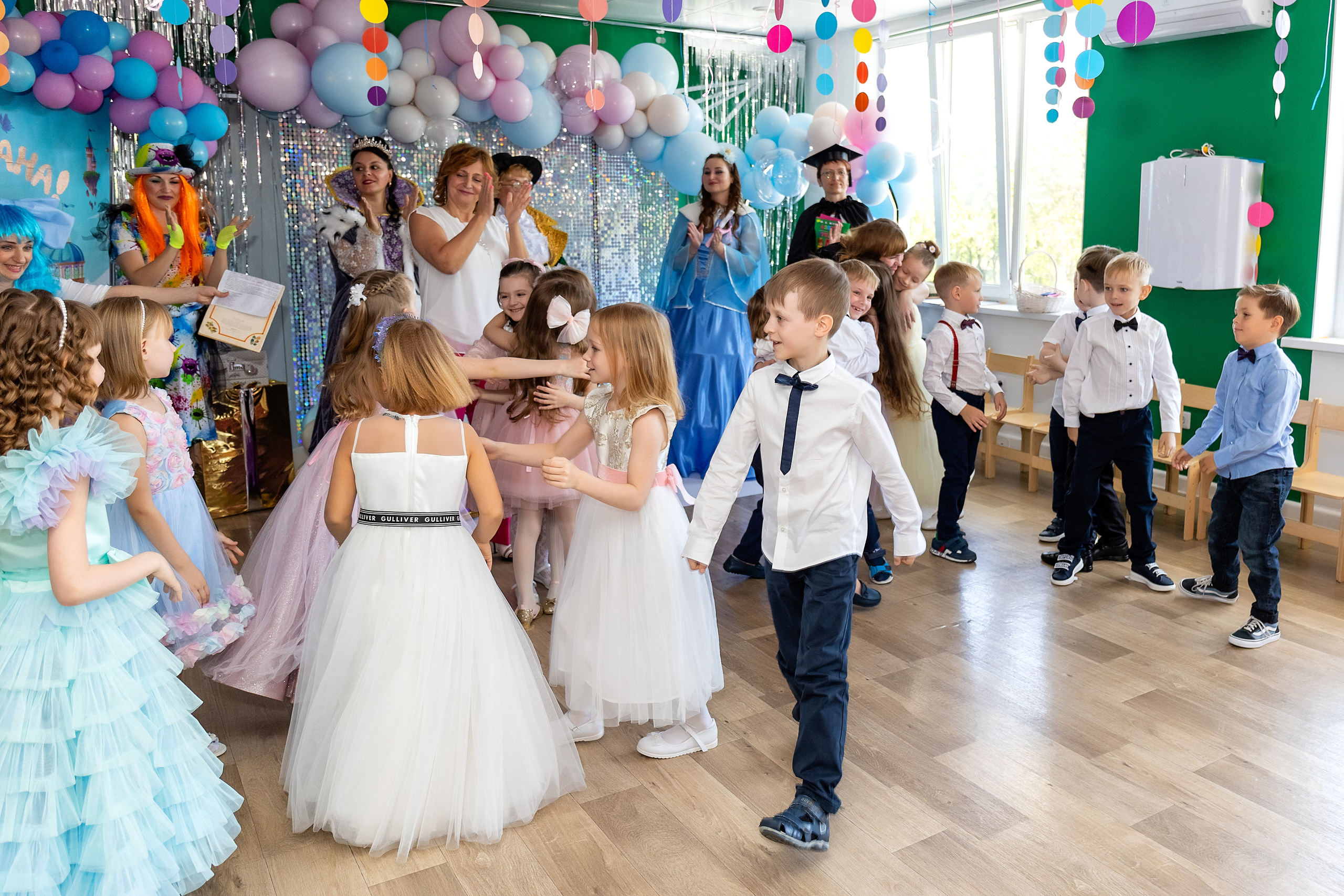 Выпускной. Детский сад 122. Стильный выпускной альбом Владивосток фотограф Вероника Мигачева