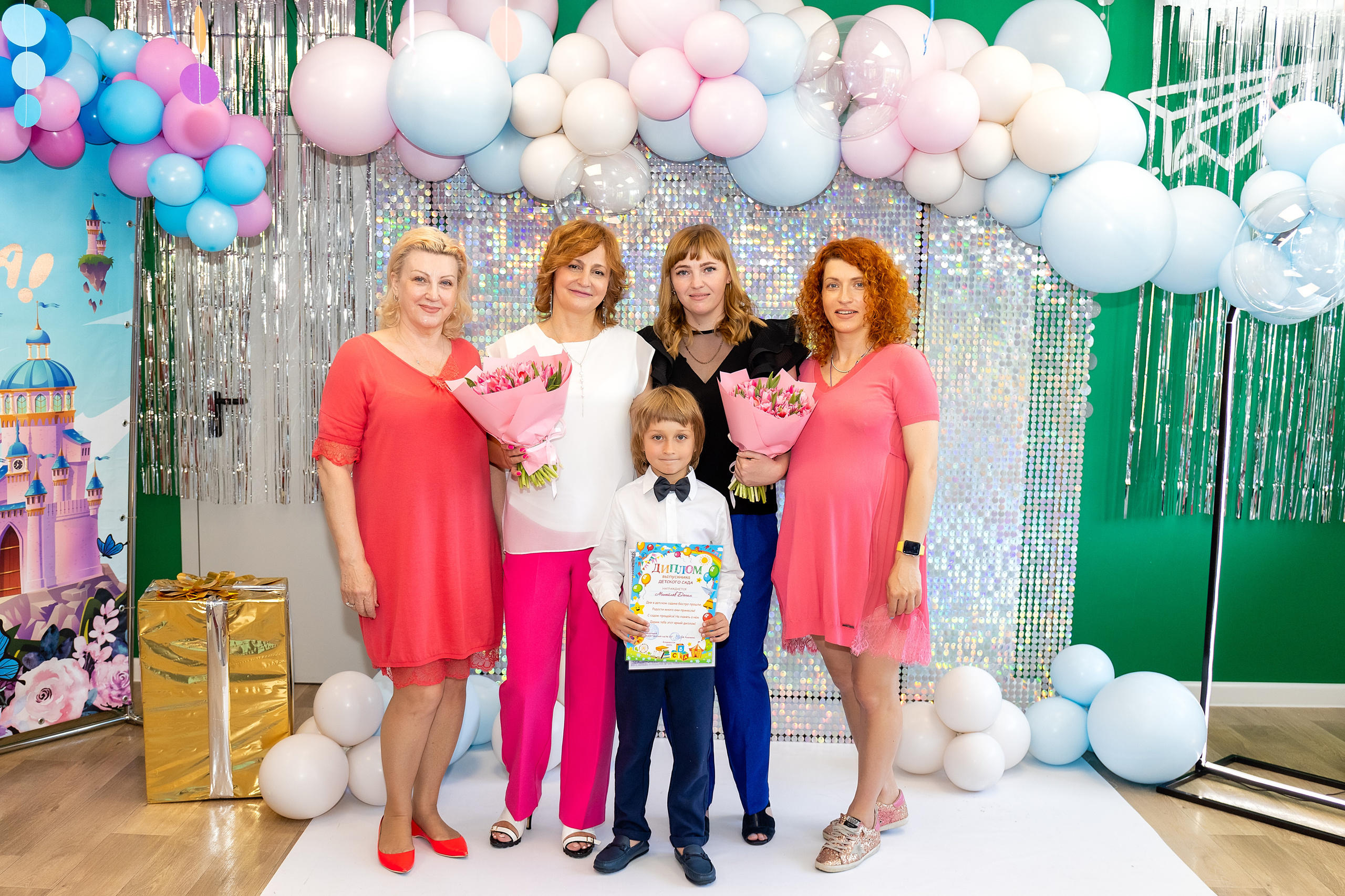 Выпускной. Детский сад 122. Стильный выпускной альбом Владивосток фотограф Вероника Мигачева