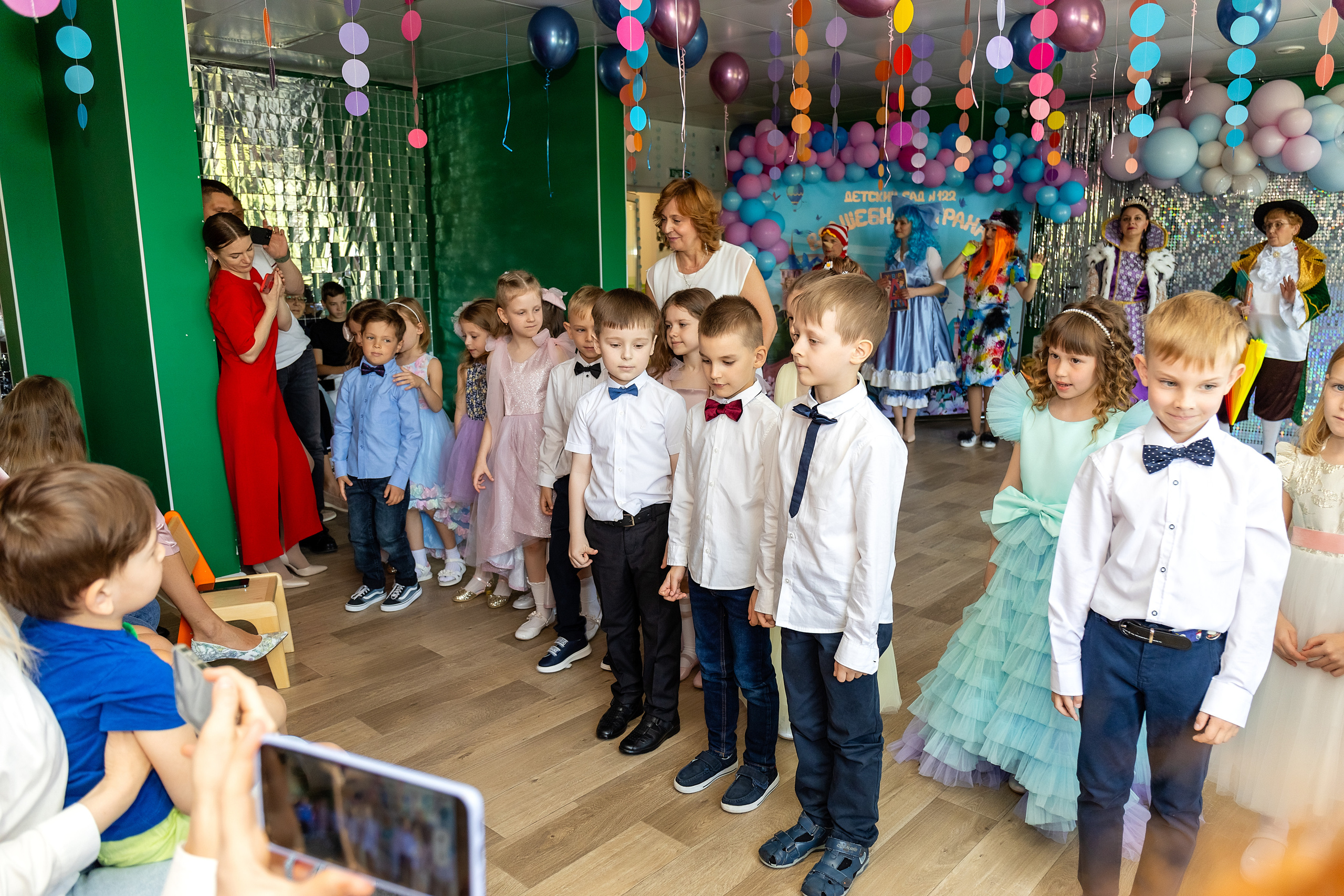Выпускной. Детский сад 122. Стильный выпускной альбом Владивосток фотограф Вероника Мигачева