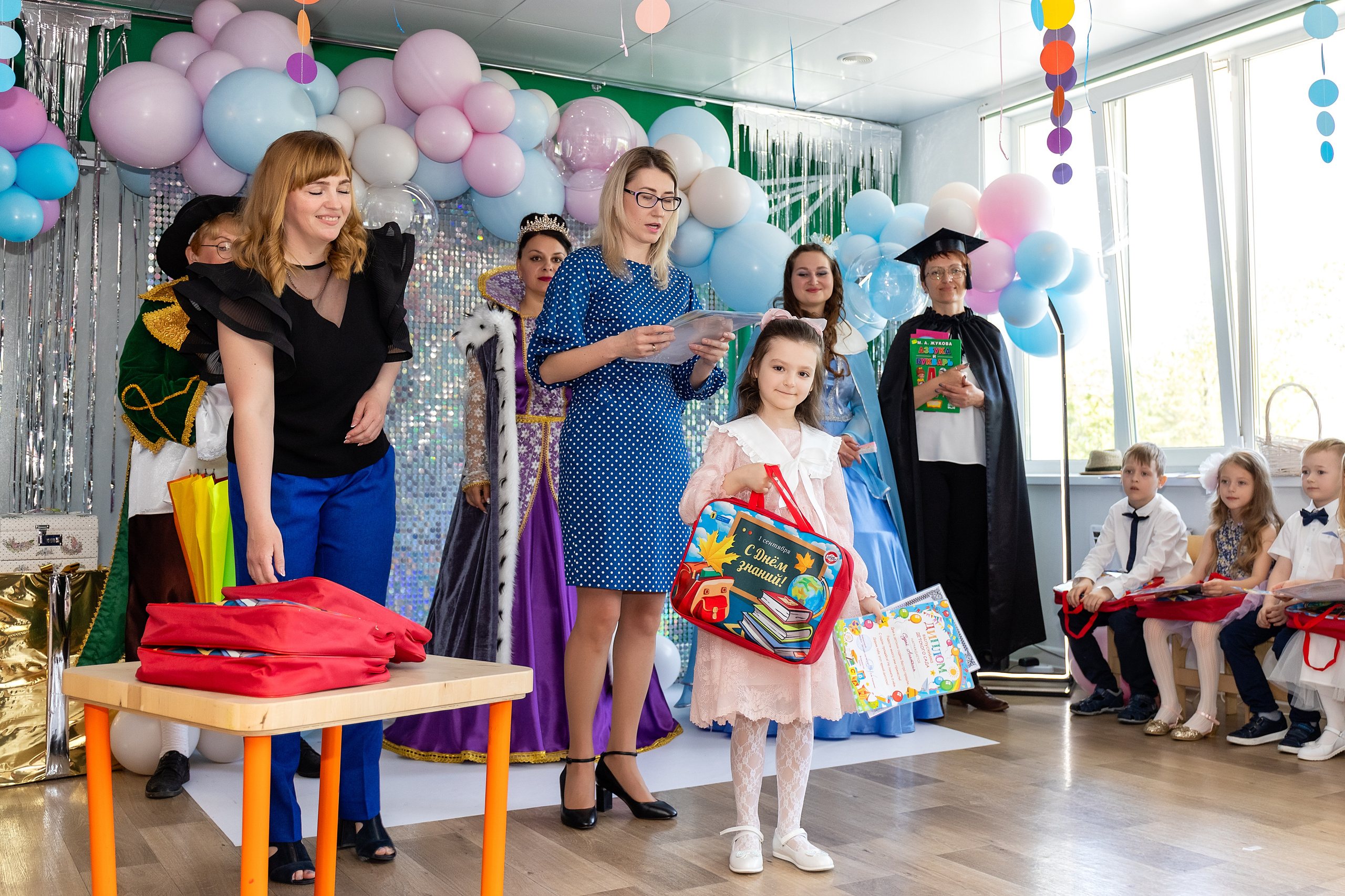 Выпускной. Детский сад 122. Стильный выпускной альбом Владивосток фотограф Вероника Мигачева