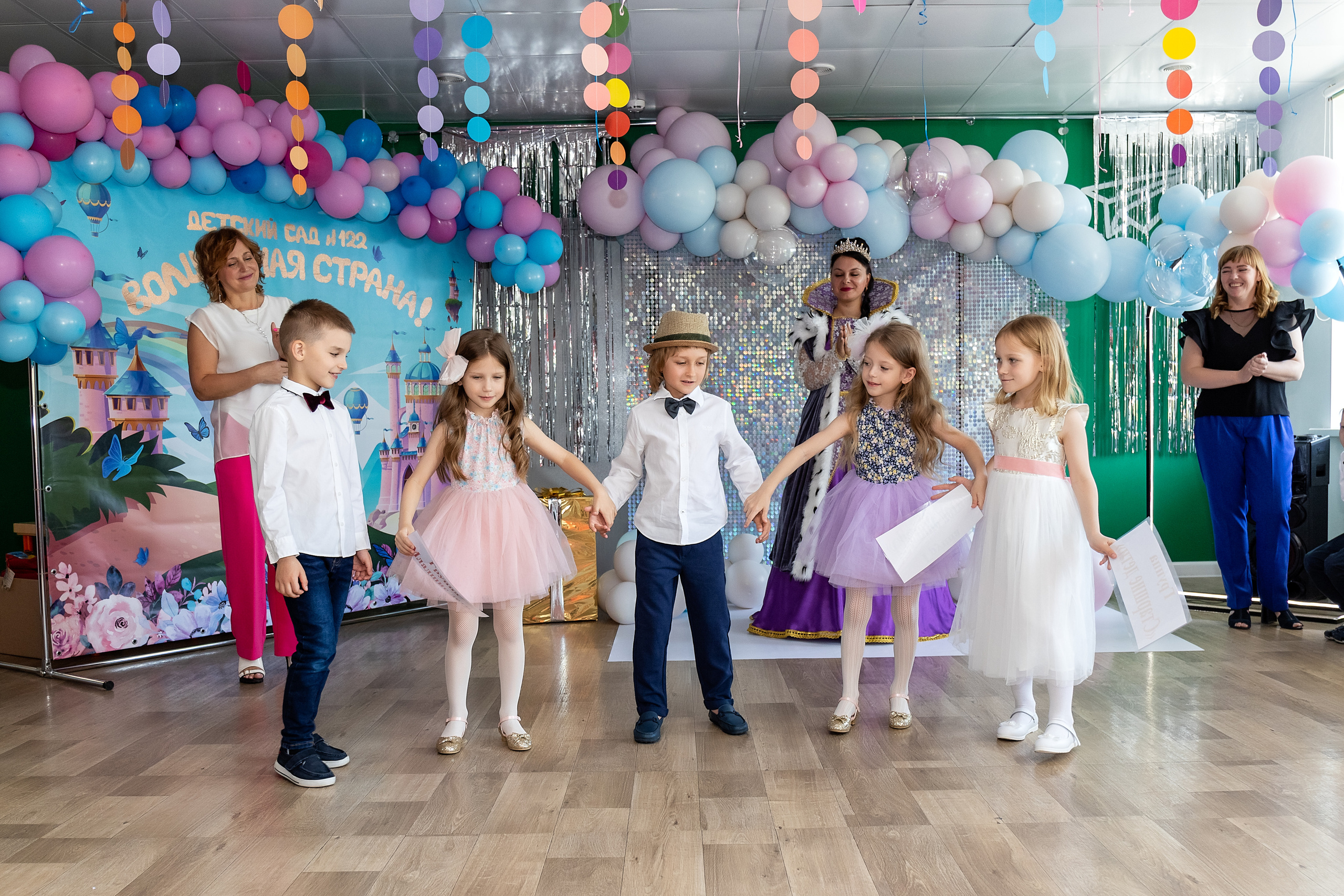 Выпускной. Детский сад 122. Стильный выпускной альбом Владивосток фотограф Вероника Мигачева
