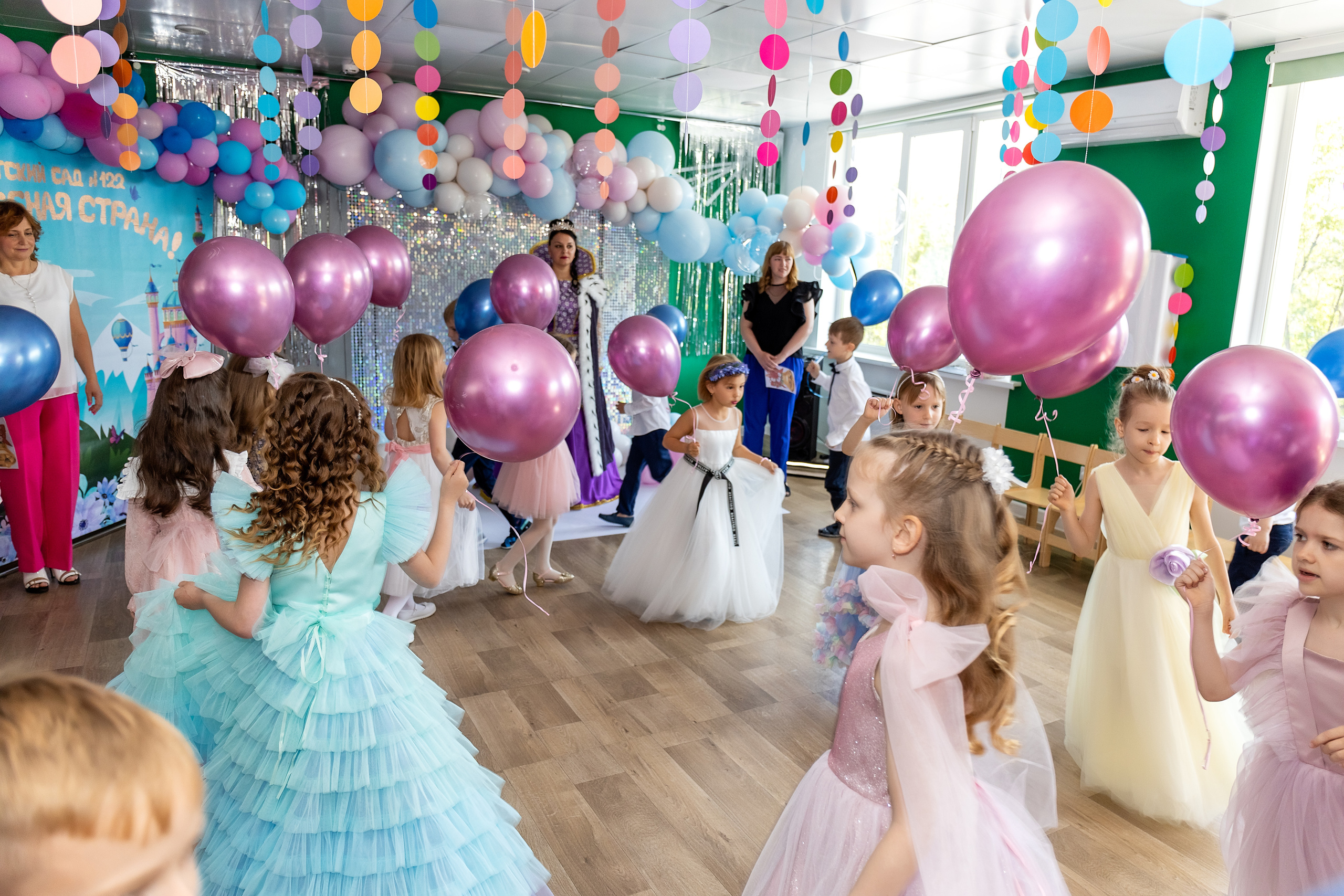 Выпускной. Детский сад 122. Стильный выпускной альбом Владивосток фотограф Вероника Мигачева