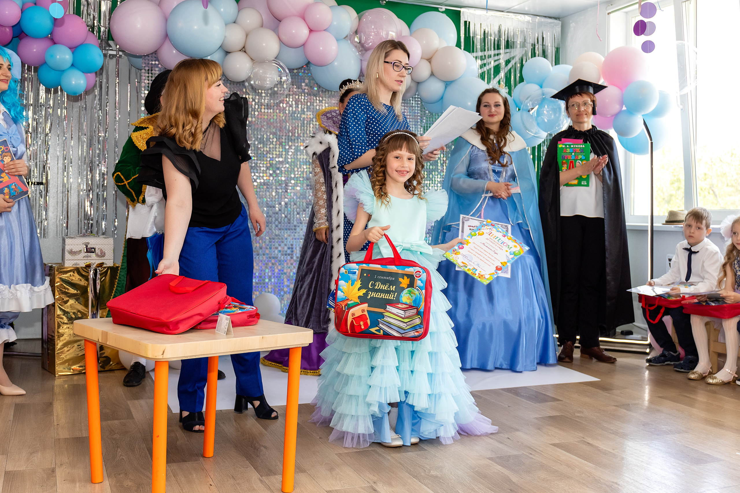 Выпускной. Детский сад 122. Стильный выпускной альбом Владивосток фотограф Вероника Мигачева