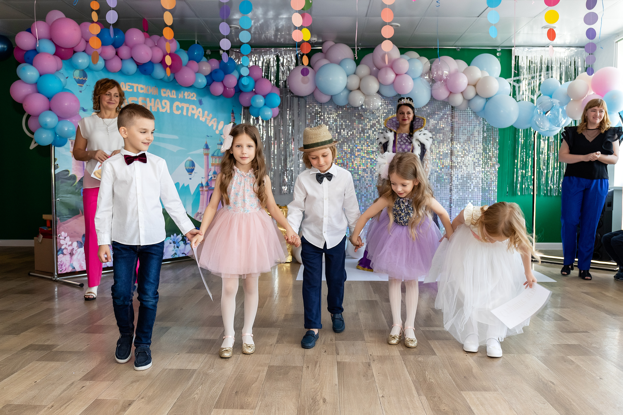 Выпускной. Детский сад 122. Стильный выпускной альбом Владивосток фотограф Вероника Мигачева