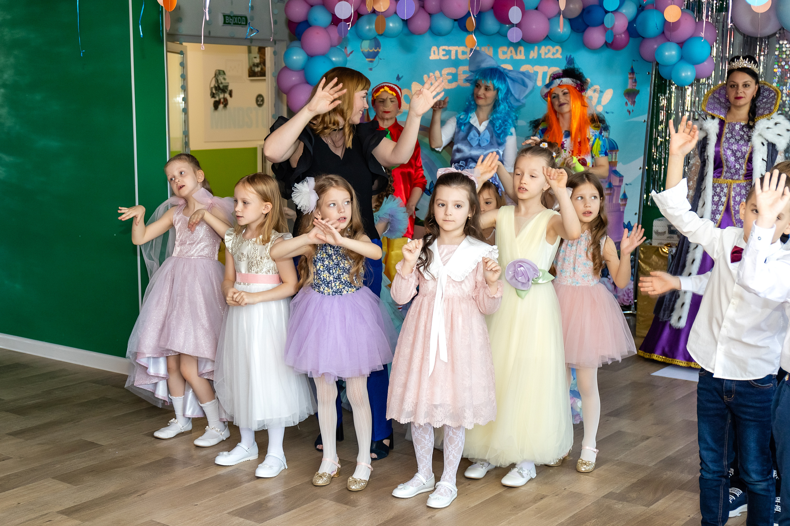 Выпускной. Детский сад 122. Стильный выпускной альбом Владивосток фотограф Вероника Мигачева