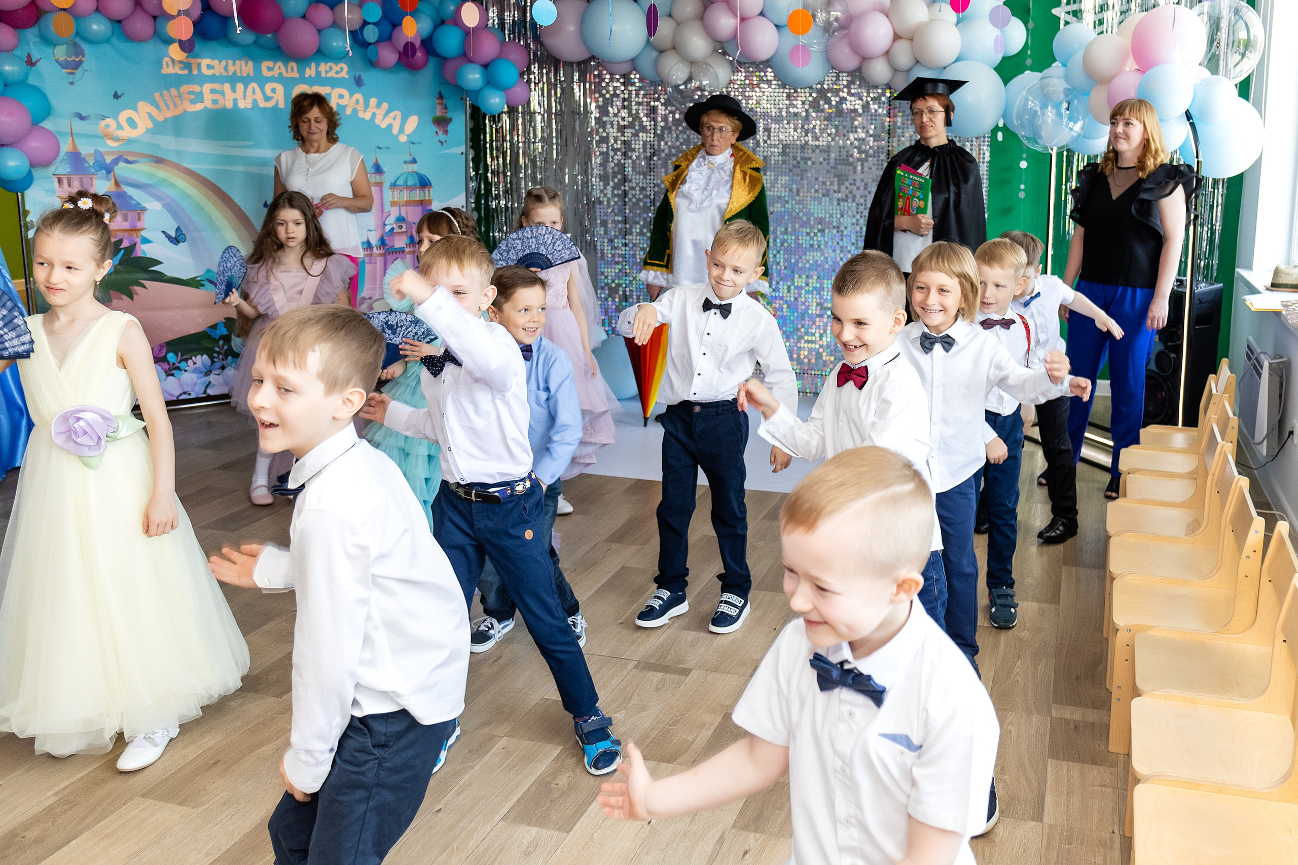 Выпускной. Детский сад 122. Стильный выпускной альбом Владивосток фотограф Вероника Мигачева