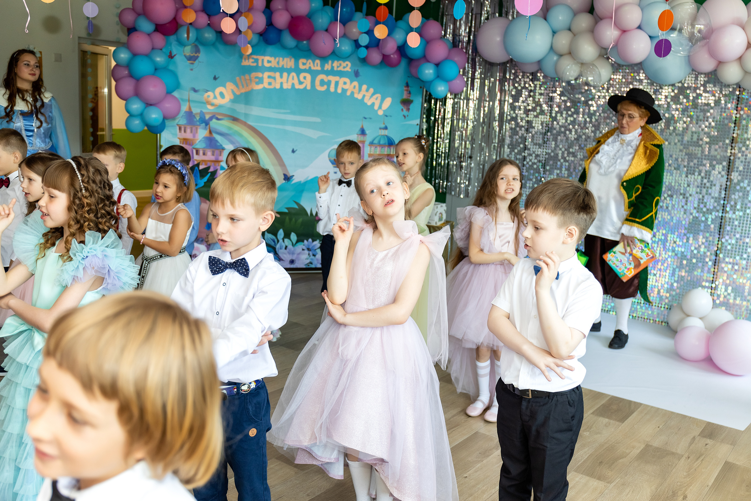 Выпускной. Детский сад 122. Стильный выпускной альбом Владивосток фотограф Вероника Мигачева