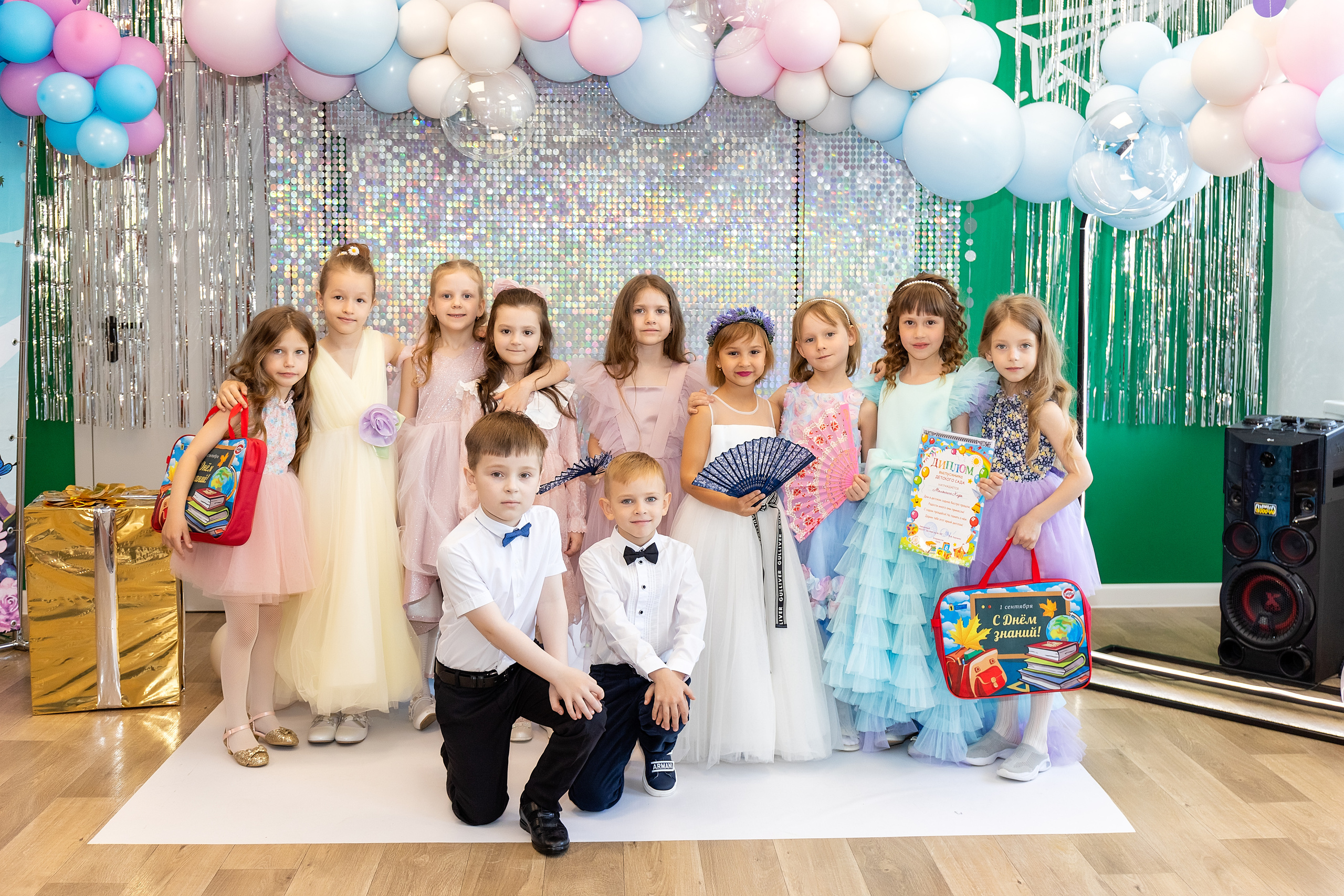 Выпускной. Детский сад 122. Стильный выпускной альбом Владивосток фотограф Вероника Мигачева