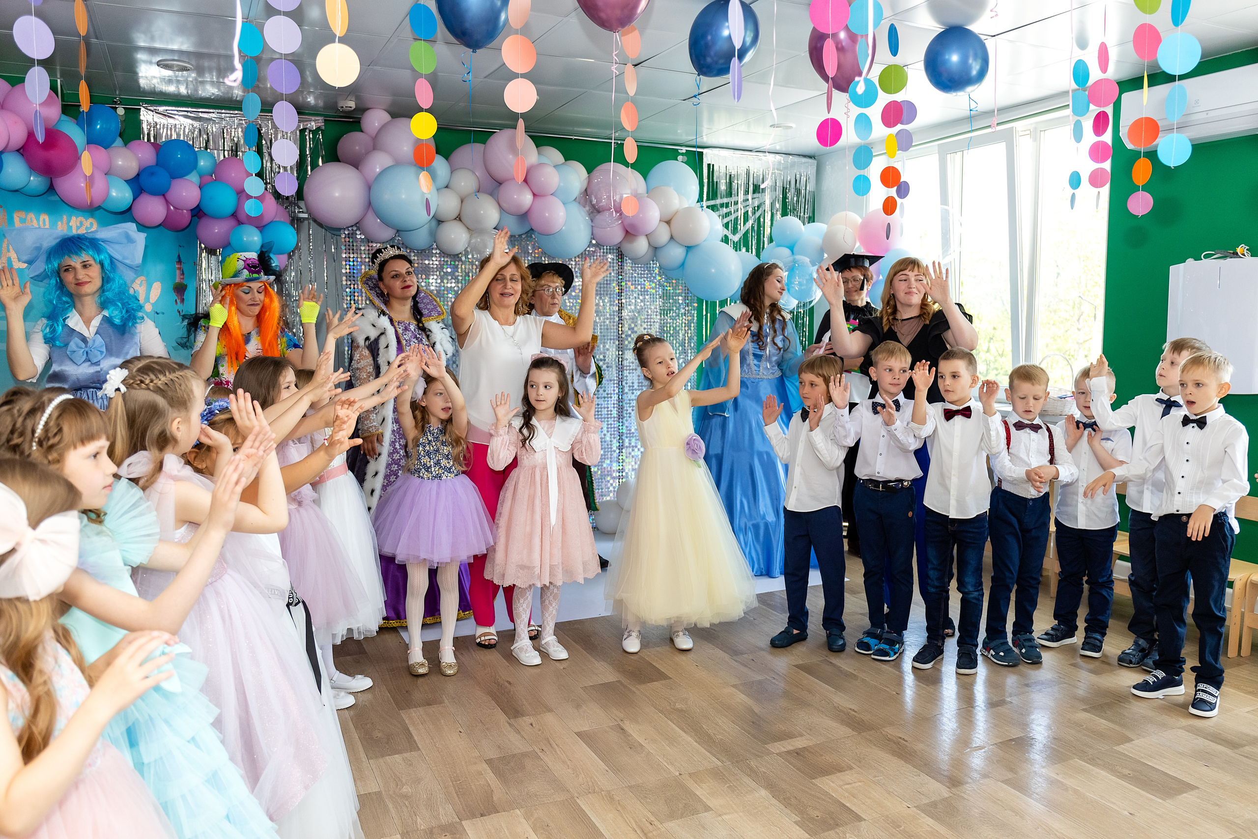 Выпускной. Детский сад 122. Стильный выпускной альбом Владивосток фотограф Вероника Мигачева
