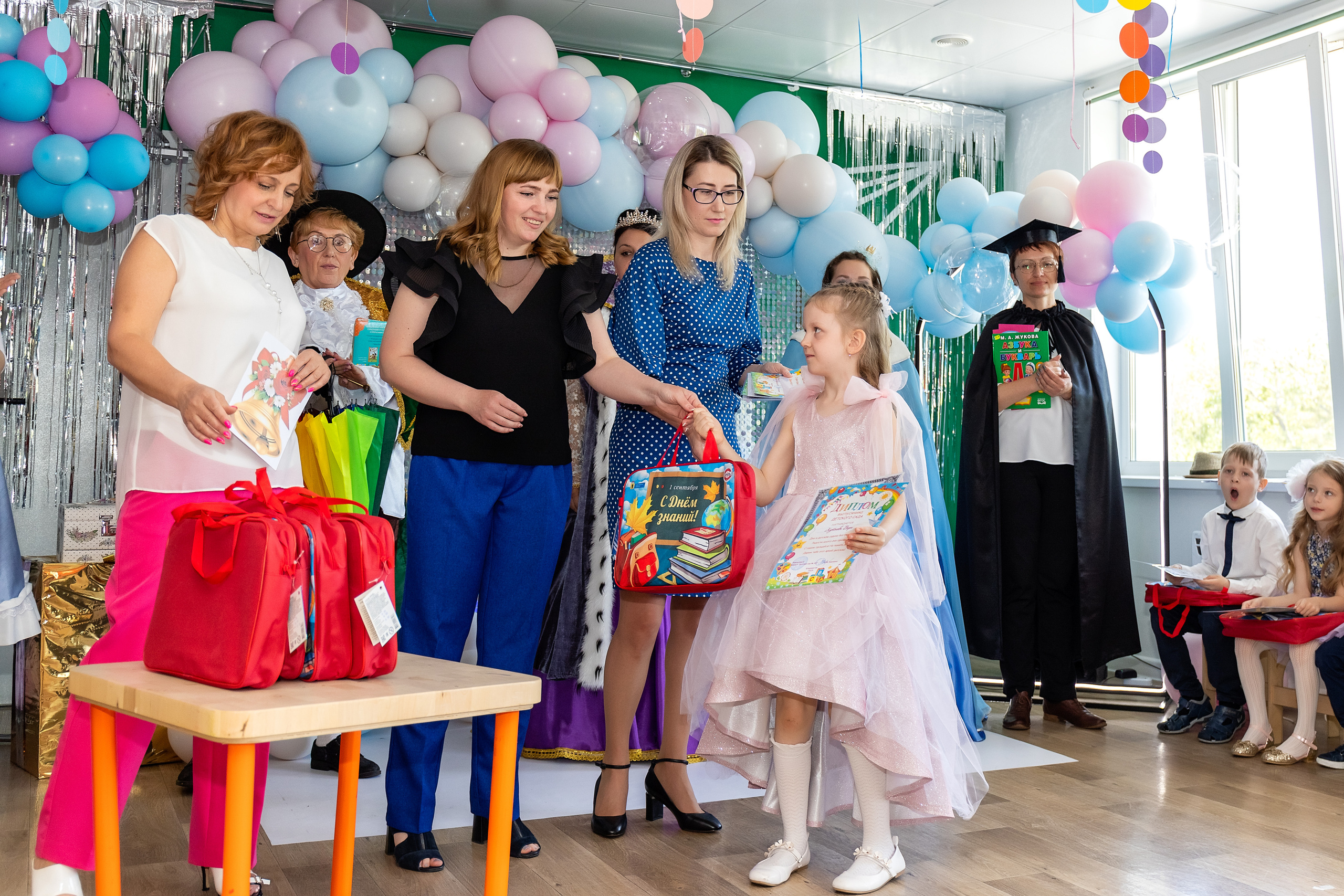 Выпускной. Детский сад 122. Стильный выпускной альбом Владивосток фотограф Вероника Мигачева