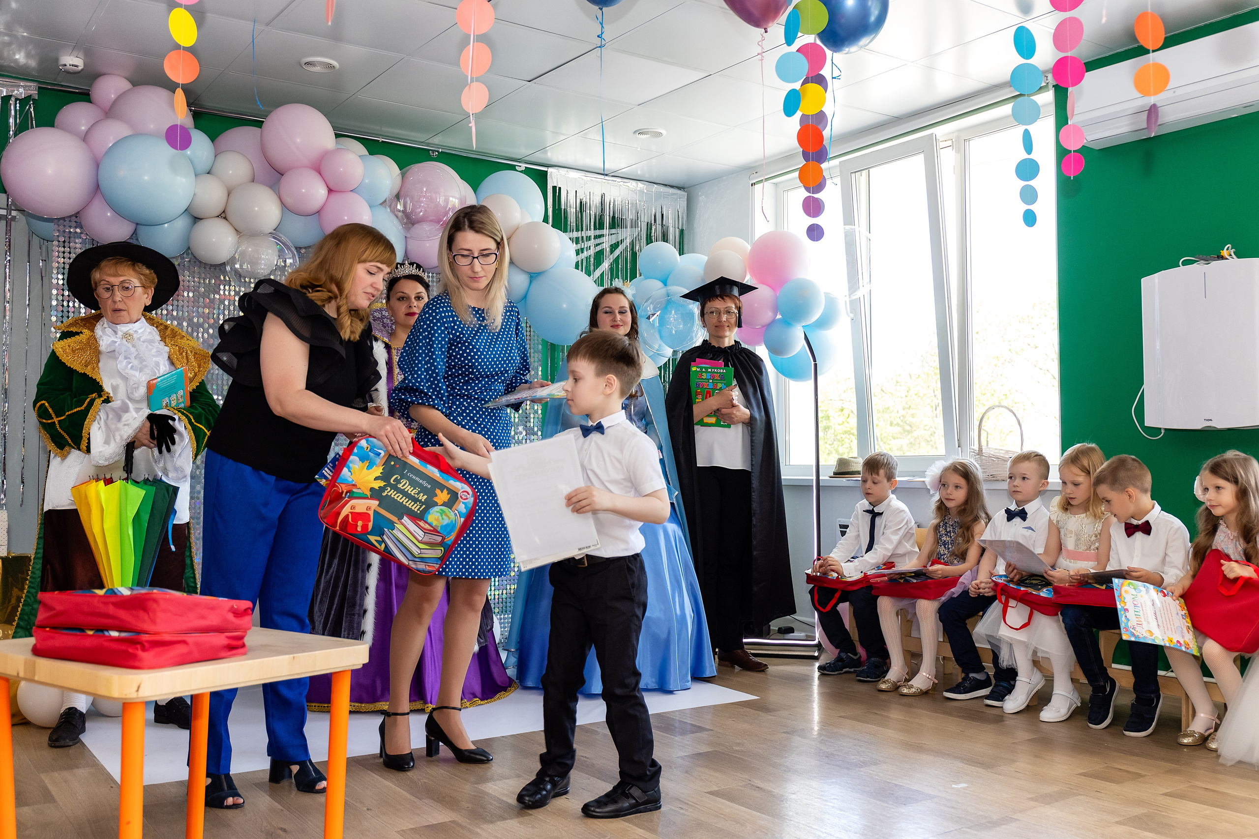 Выпускной. Детский сад 122. Стильный выпускной альбом Владивосток фотограф Вероника Мигачева