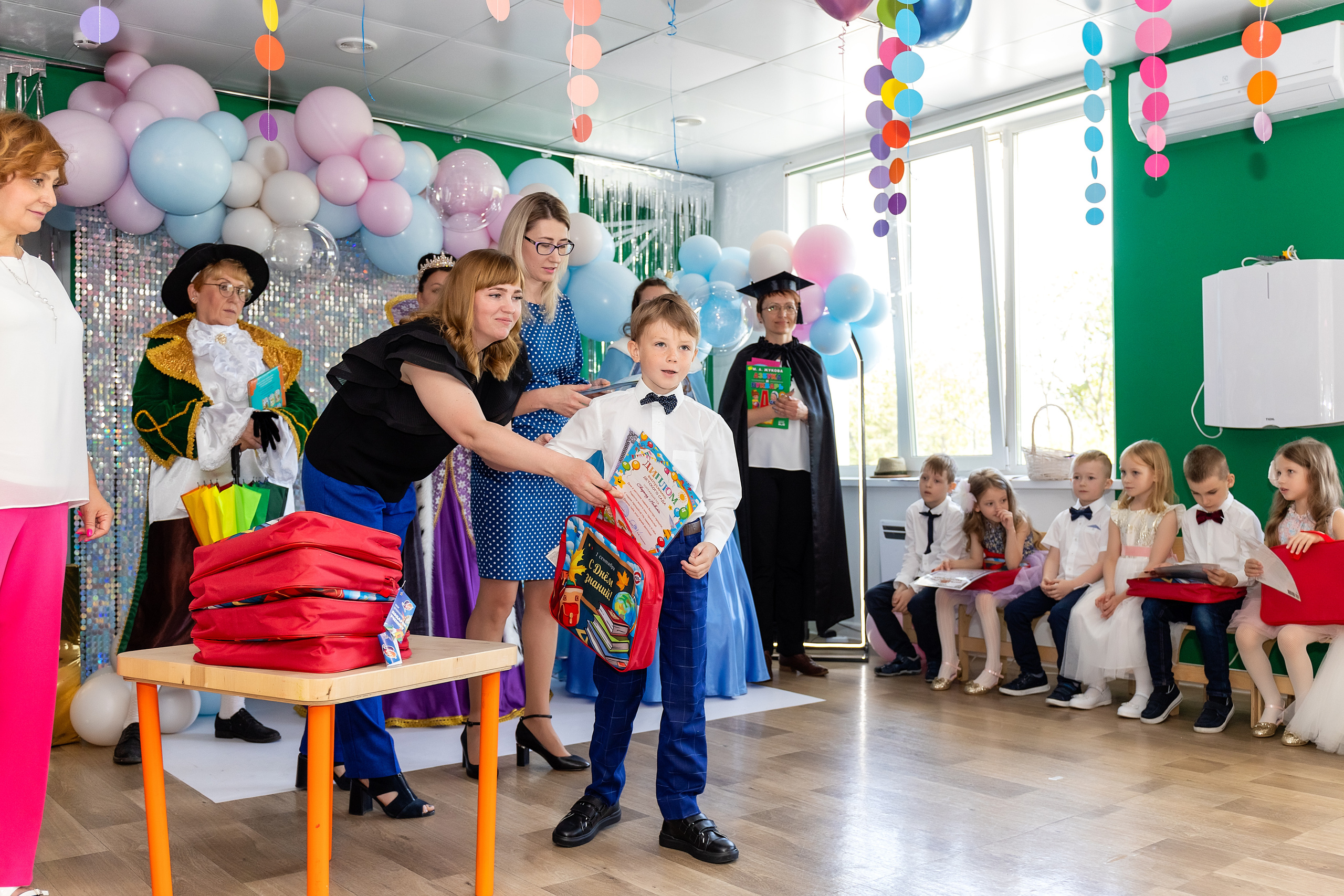 Выпускной. Детский сад 122. Стильный выпускной альбом Владивосток фотограф Вероника Мигачева