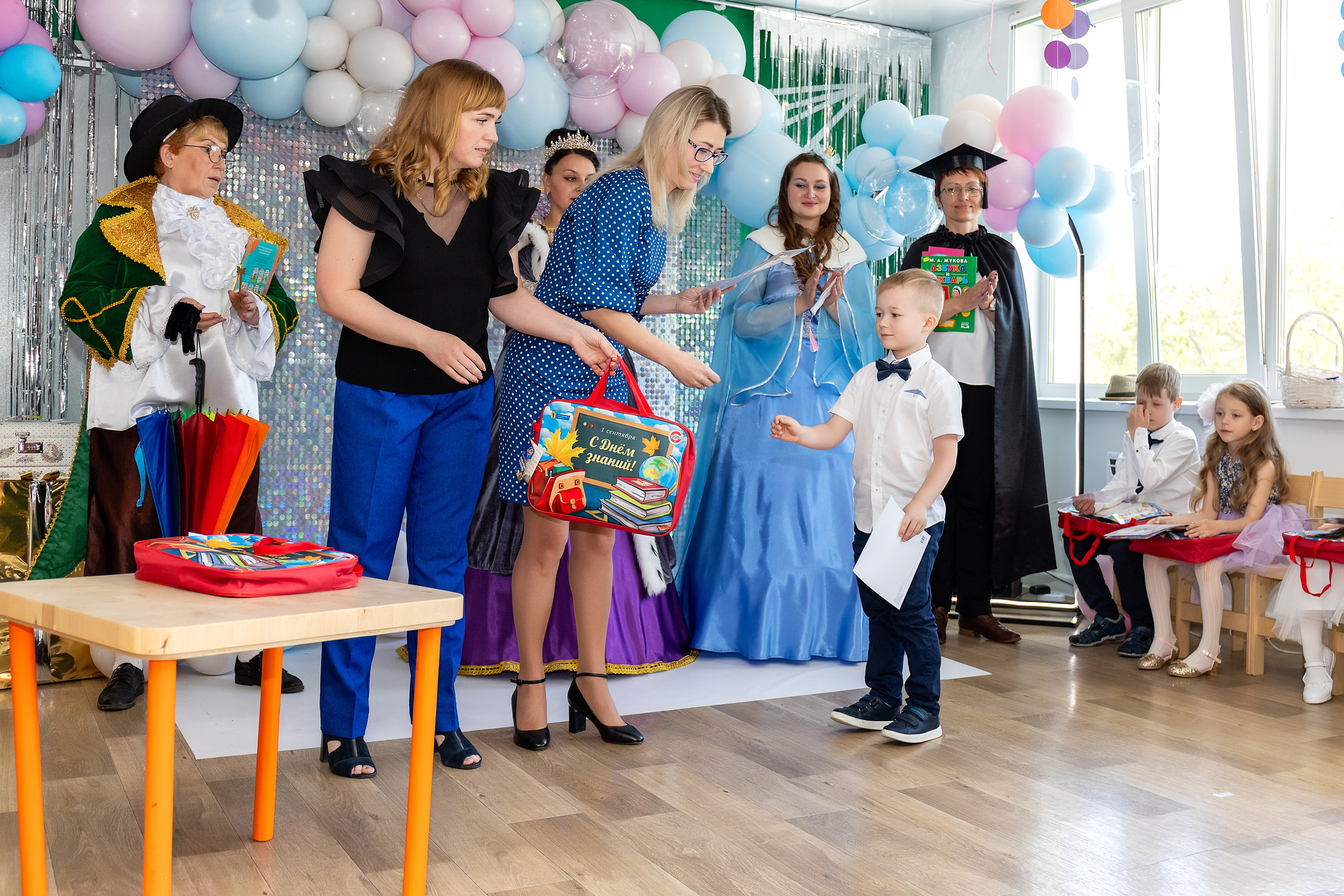 Выпускной. Детский сад 122. Стильный выпускной альбом Владивосток фотограф Вероника Мигачева