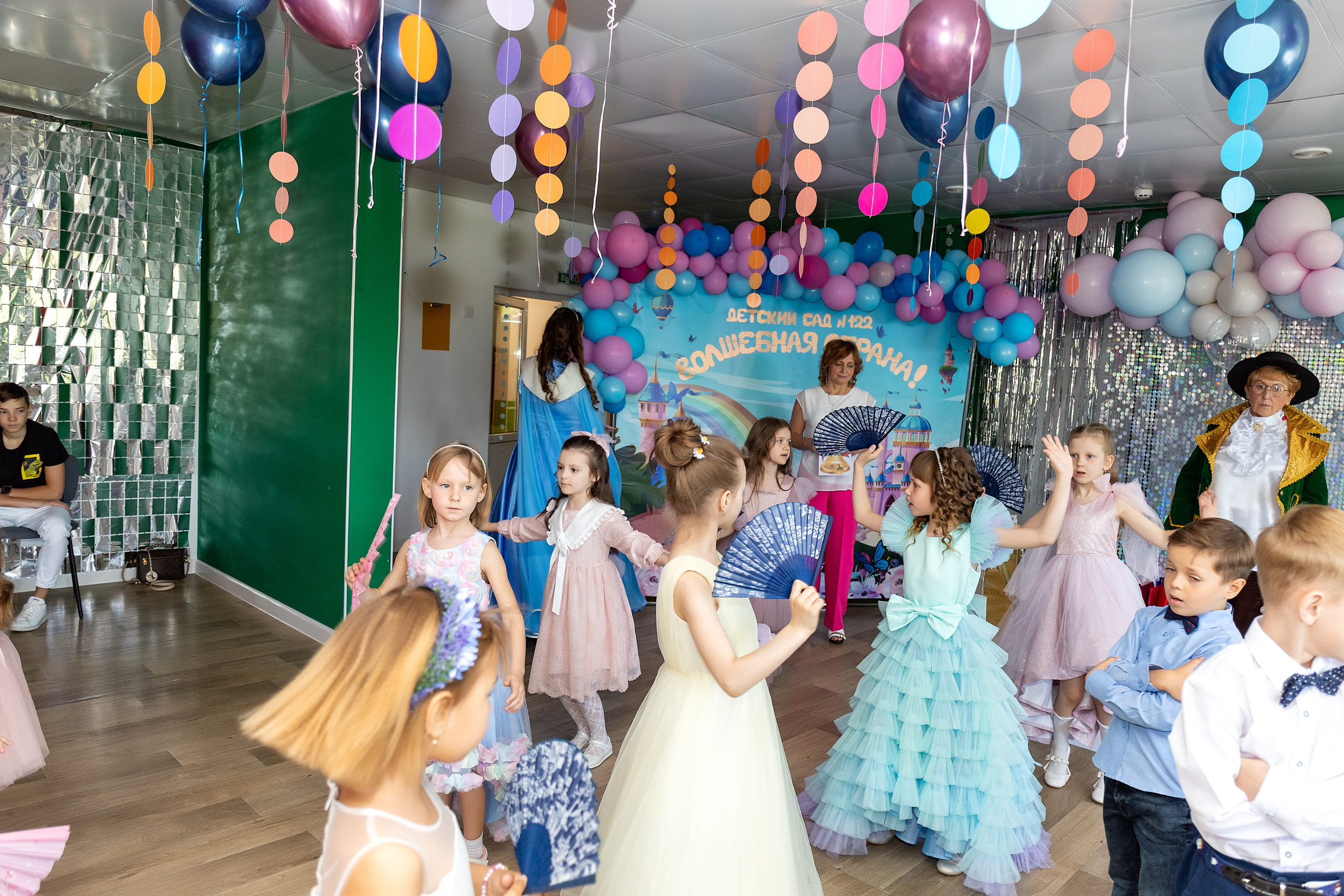 Выпускной. Детский сад 122. Стильный выпускной альбом Владивосток фотограф Вероника Мигачева