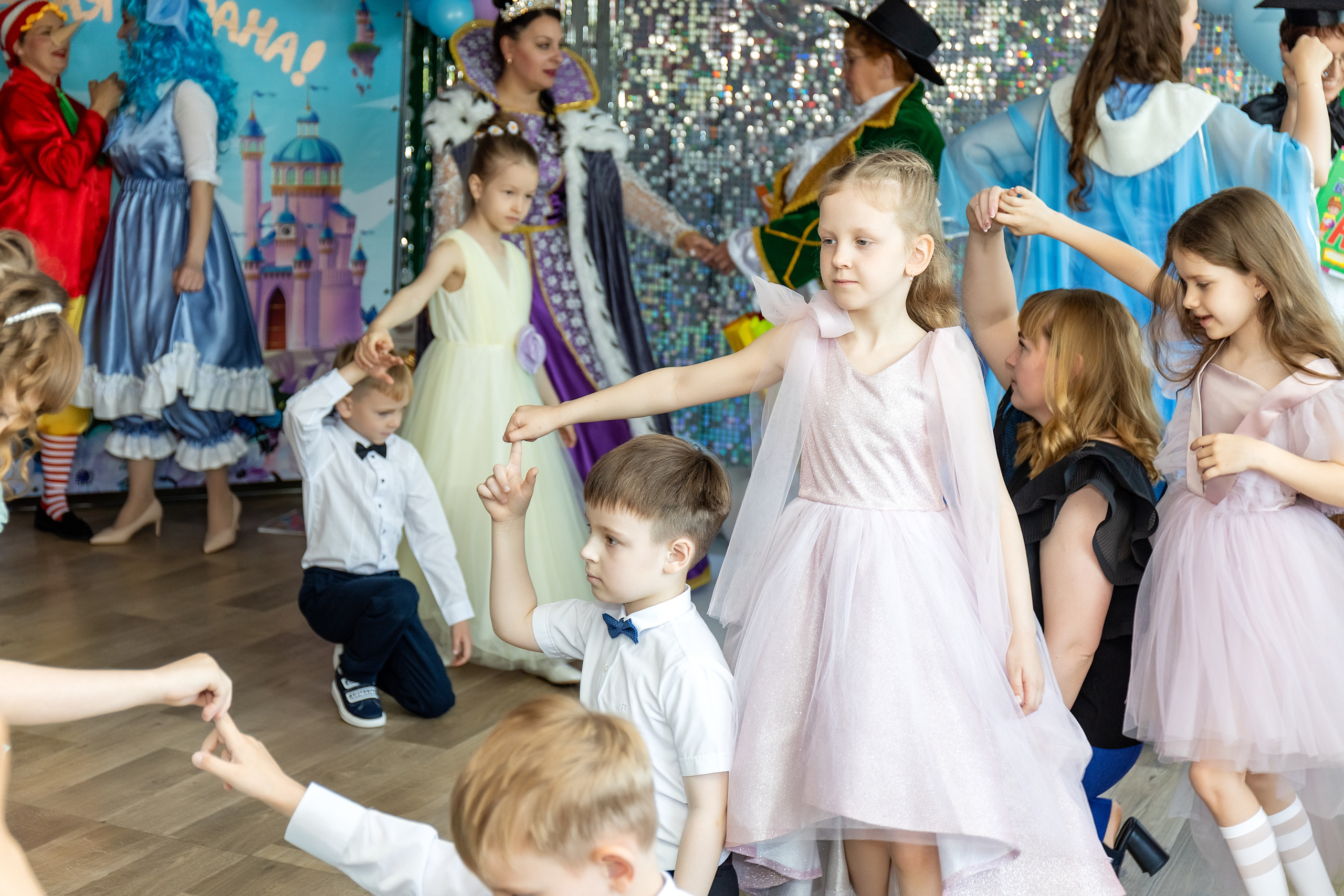 Выпускной. Детский сад 122. Стильный выпускной альбом Владивосток фотограф Вероника Мигачева