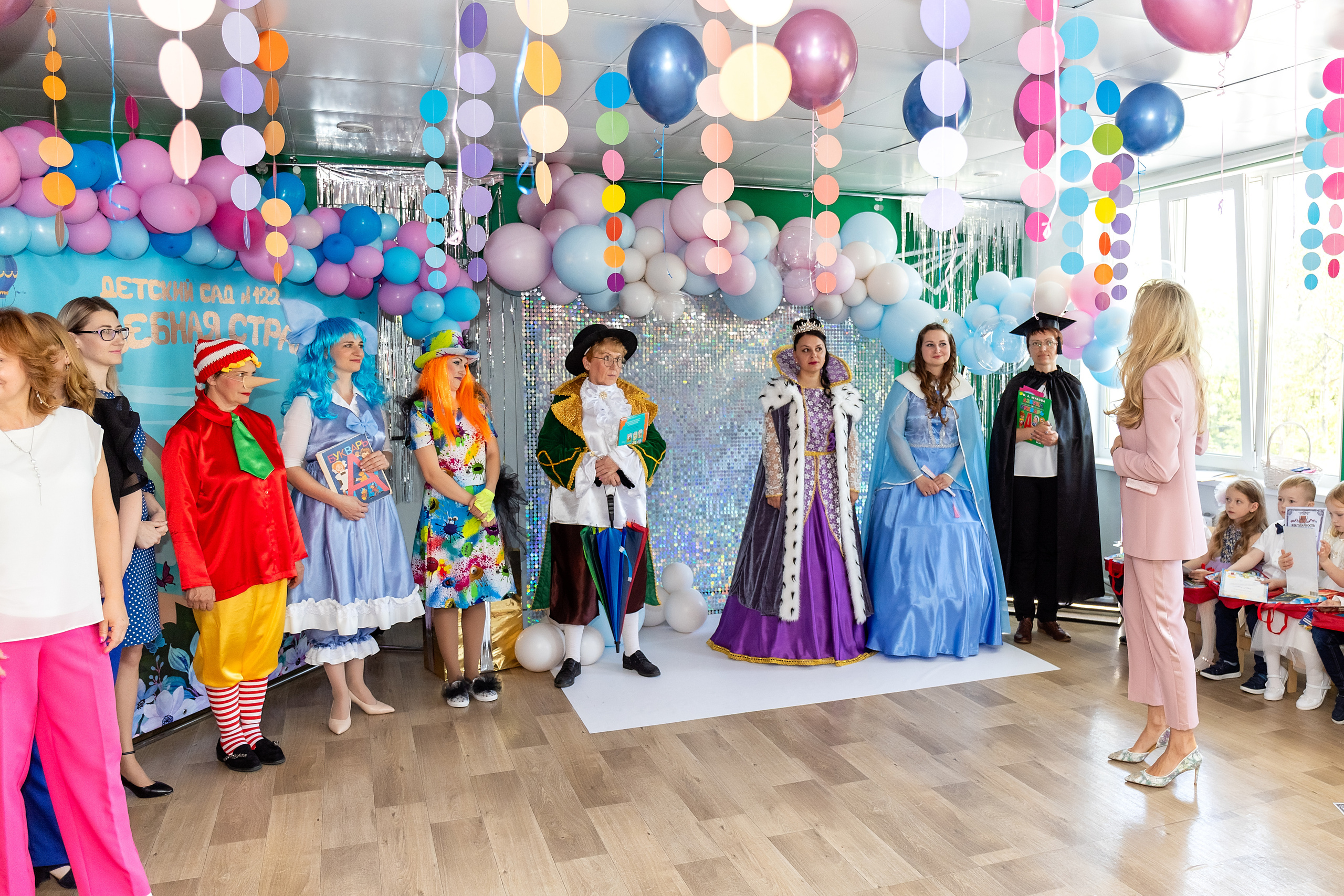 Выпускной. Детский сад 122. Стильный выпускной альбом Владивосток фотограф Вероника Мигачева