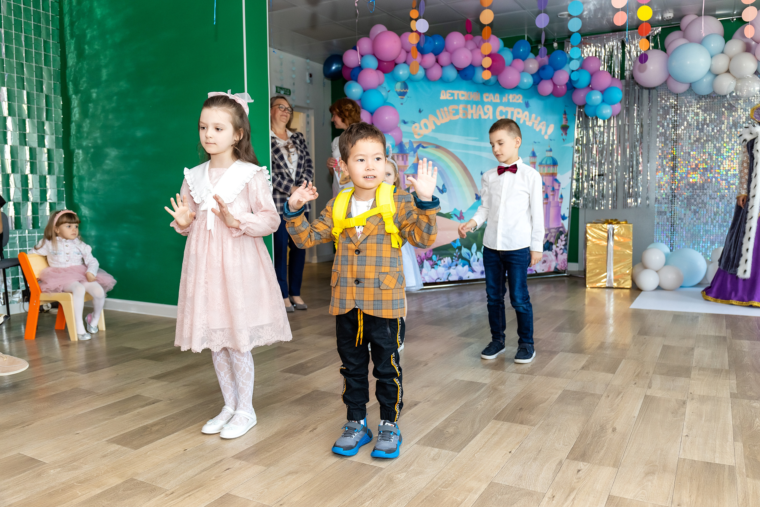 Выпускной. Детский сад 122. Стильный выпускной альбом Владивосток фотограф Вероника Мигачева