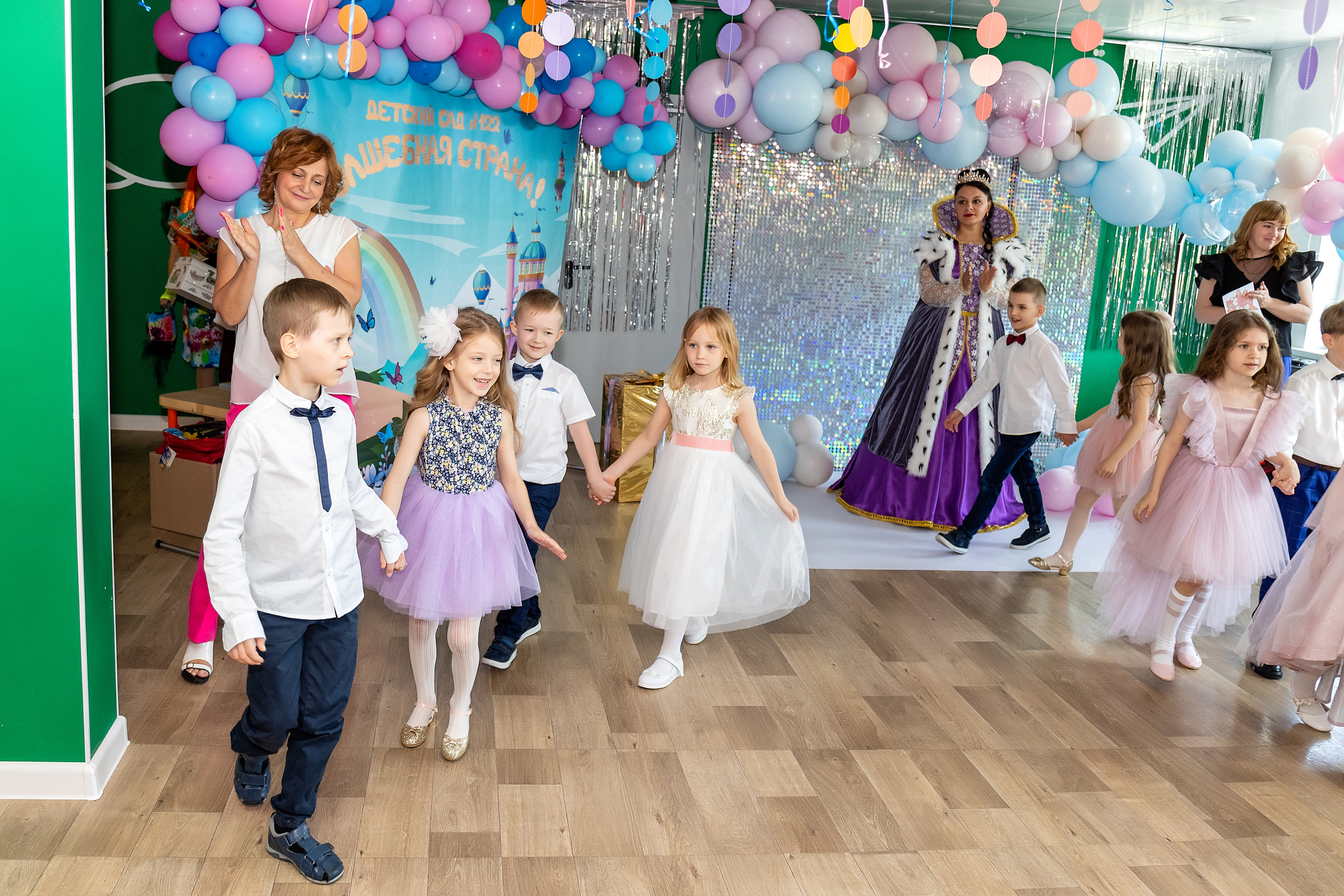 Выпускной. Детский сад 122. Стильный выпускной альбом Владивосток фотограф Вероника Мигачева