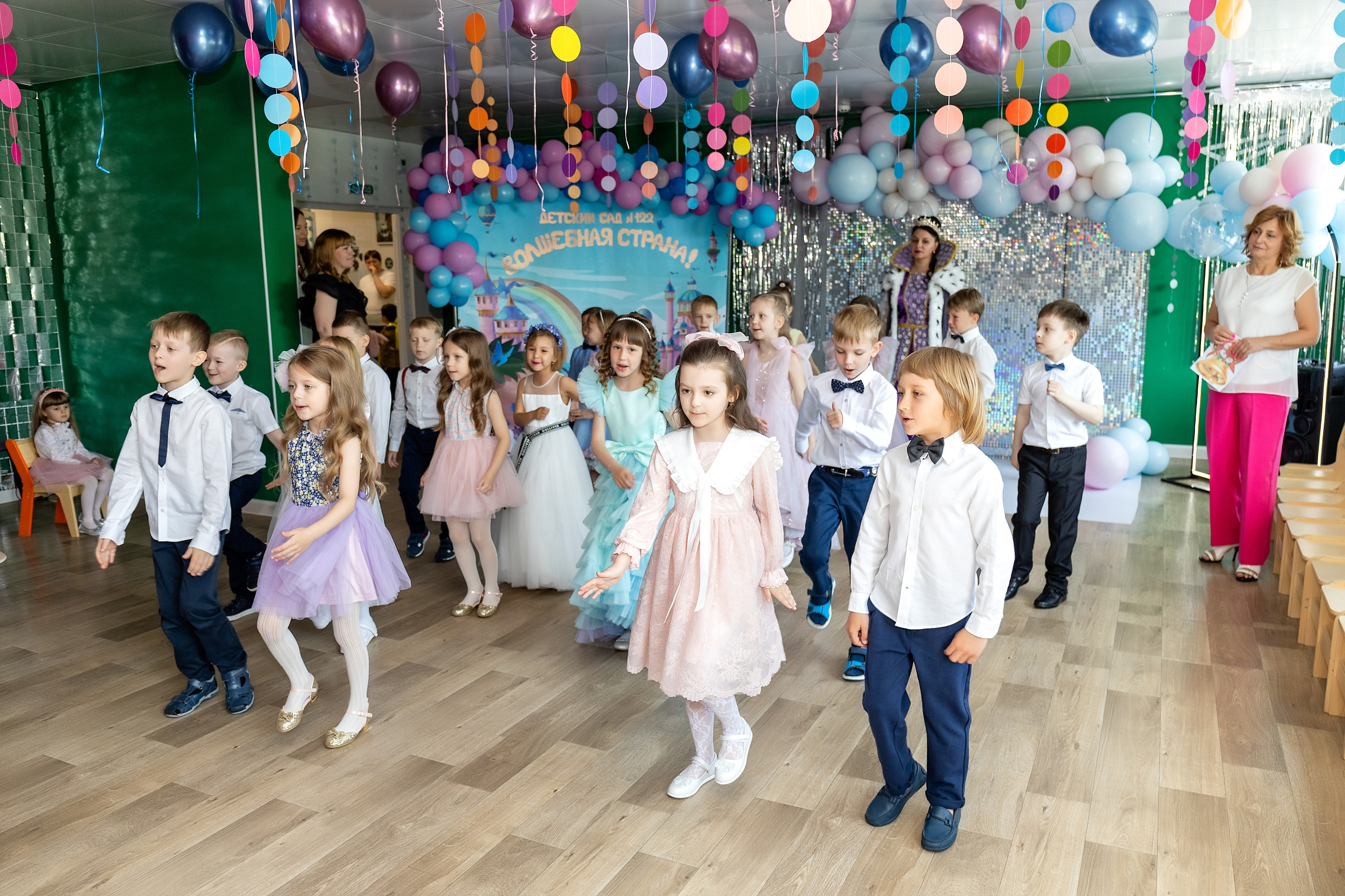 Выпускной. Детский сад 122. Стильный выпускной альбом Владивосток фотограф Вероника Мигачева