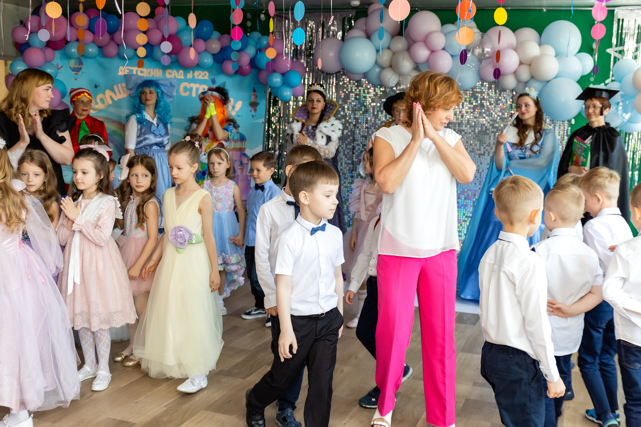 Выпускной. Детский сад 122. Стильный выпускной альбом Владивосток фотограф Вероника Мигачева