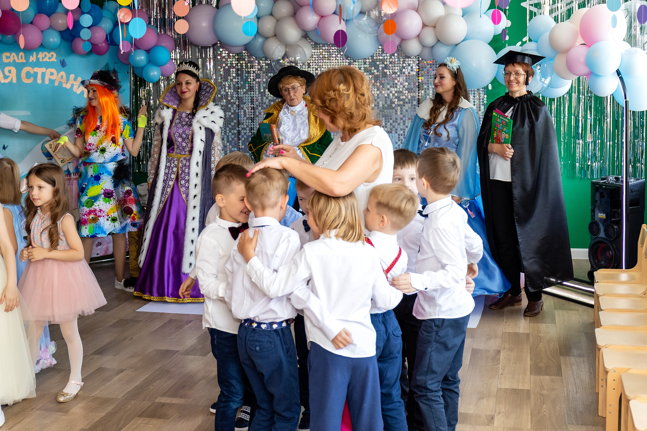 Выпускной. Детский сад 122. Стильный выпускной альбом Владивосток фотограф Вероника Мигачева