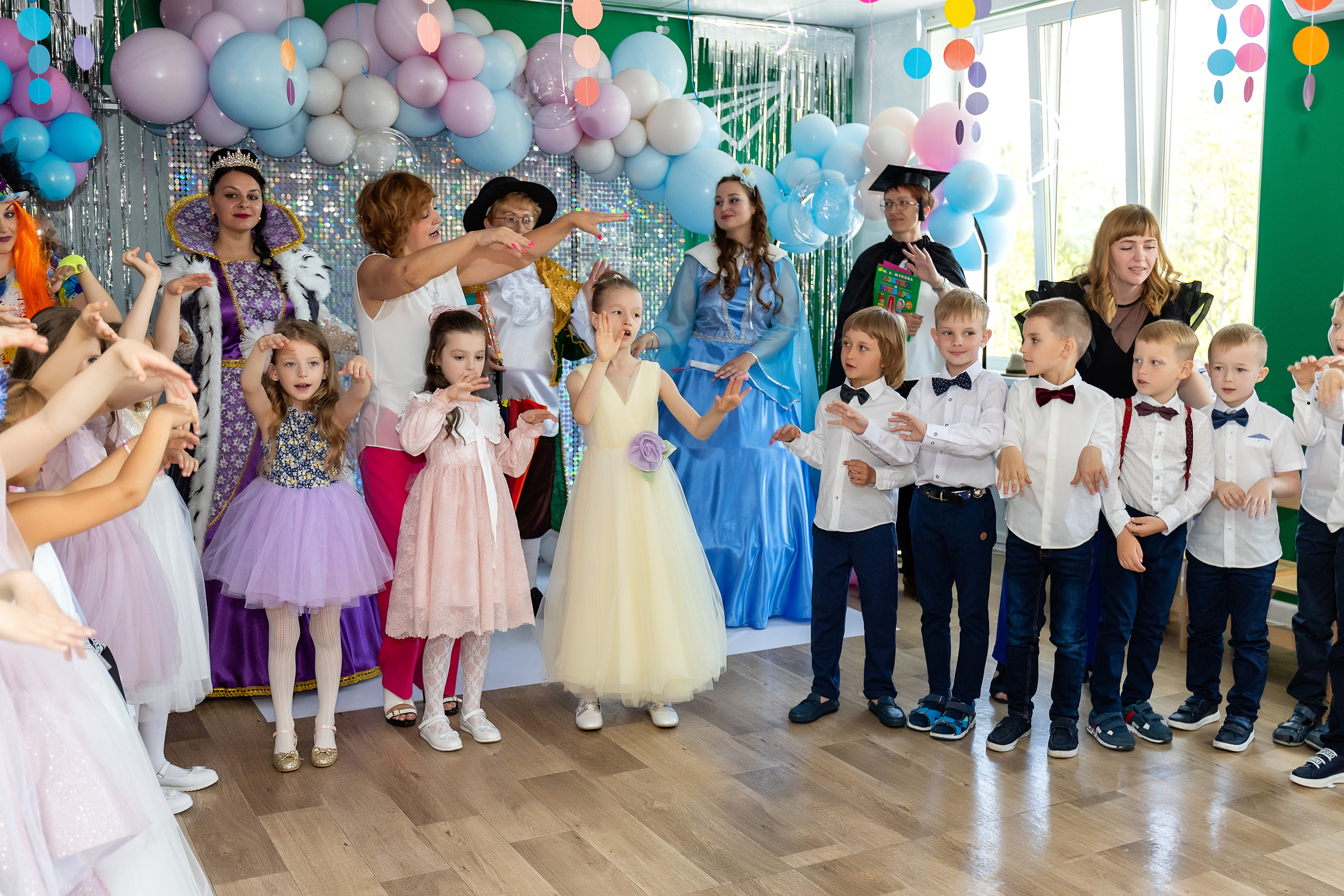 Выпускной. Детский сад 122. Стильный выпускной альбом Владивосток фотограф Вероника Мигачева