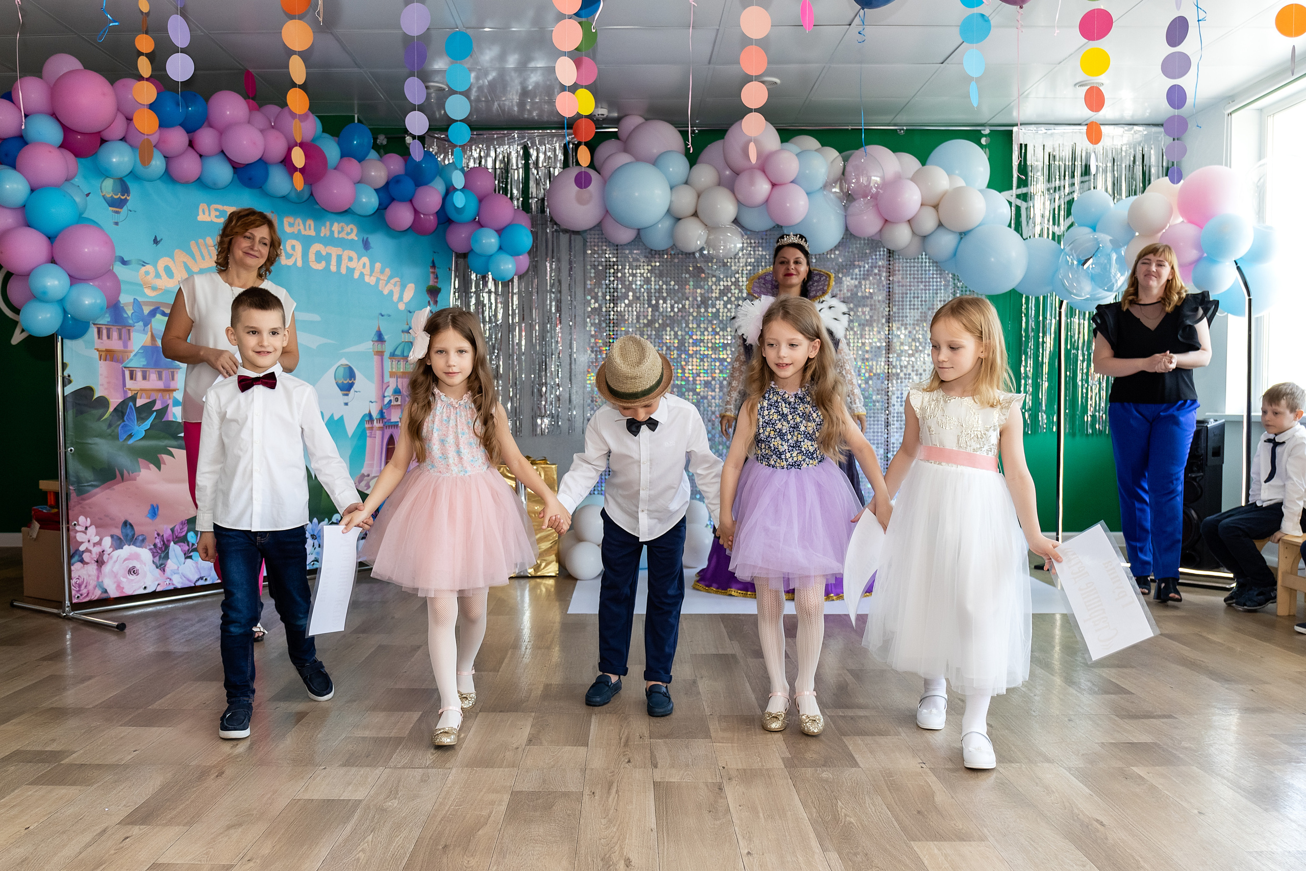 Выпускной. Детский сад 122. Стильный выпускной альбом Владивосток фотограф Вероника Мигачева