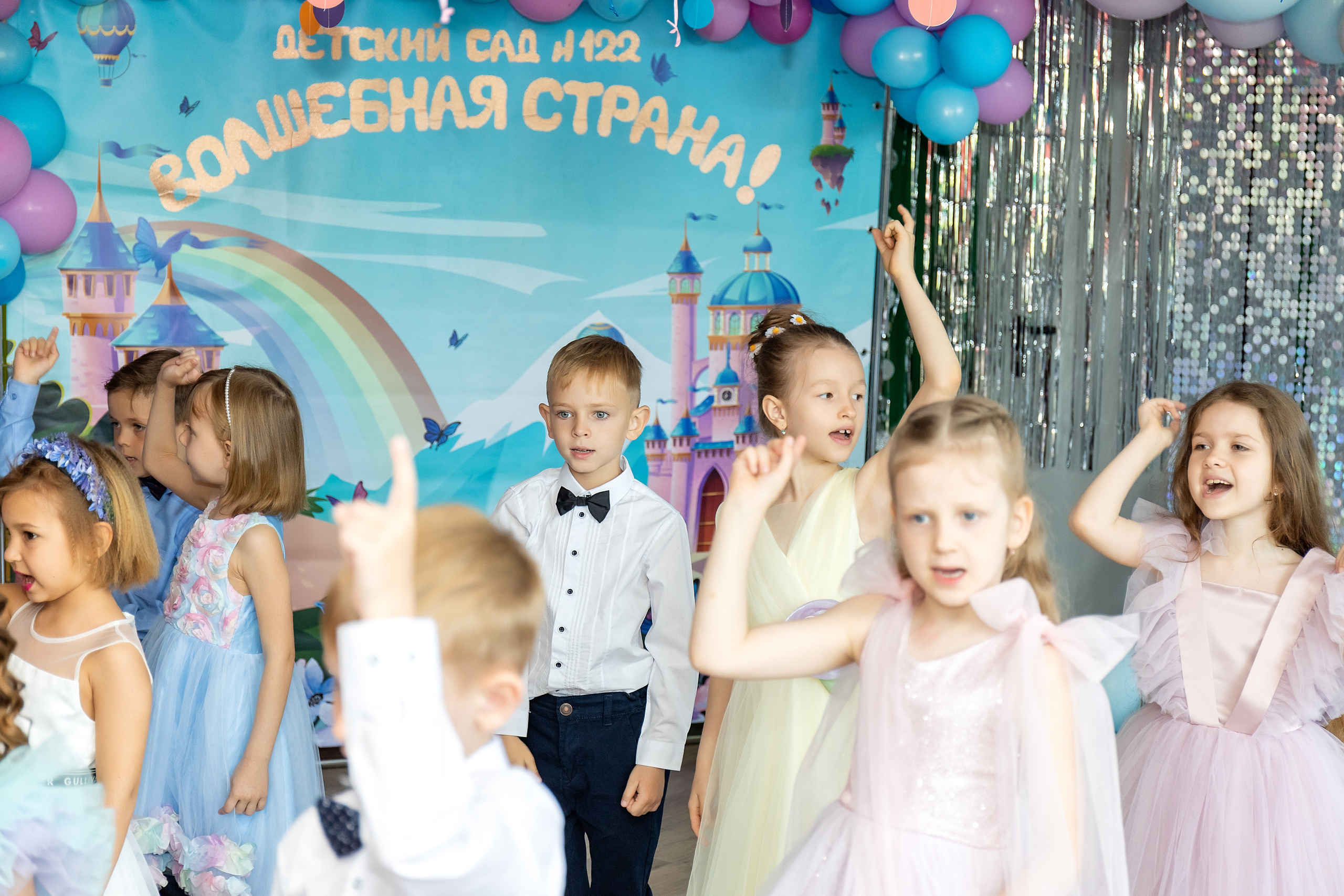 Выпускной. Детский сад 122. Стильный выпускной альбом Владивосток фотограф Вероника Мигачева