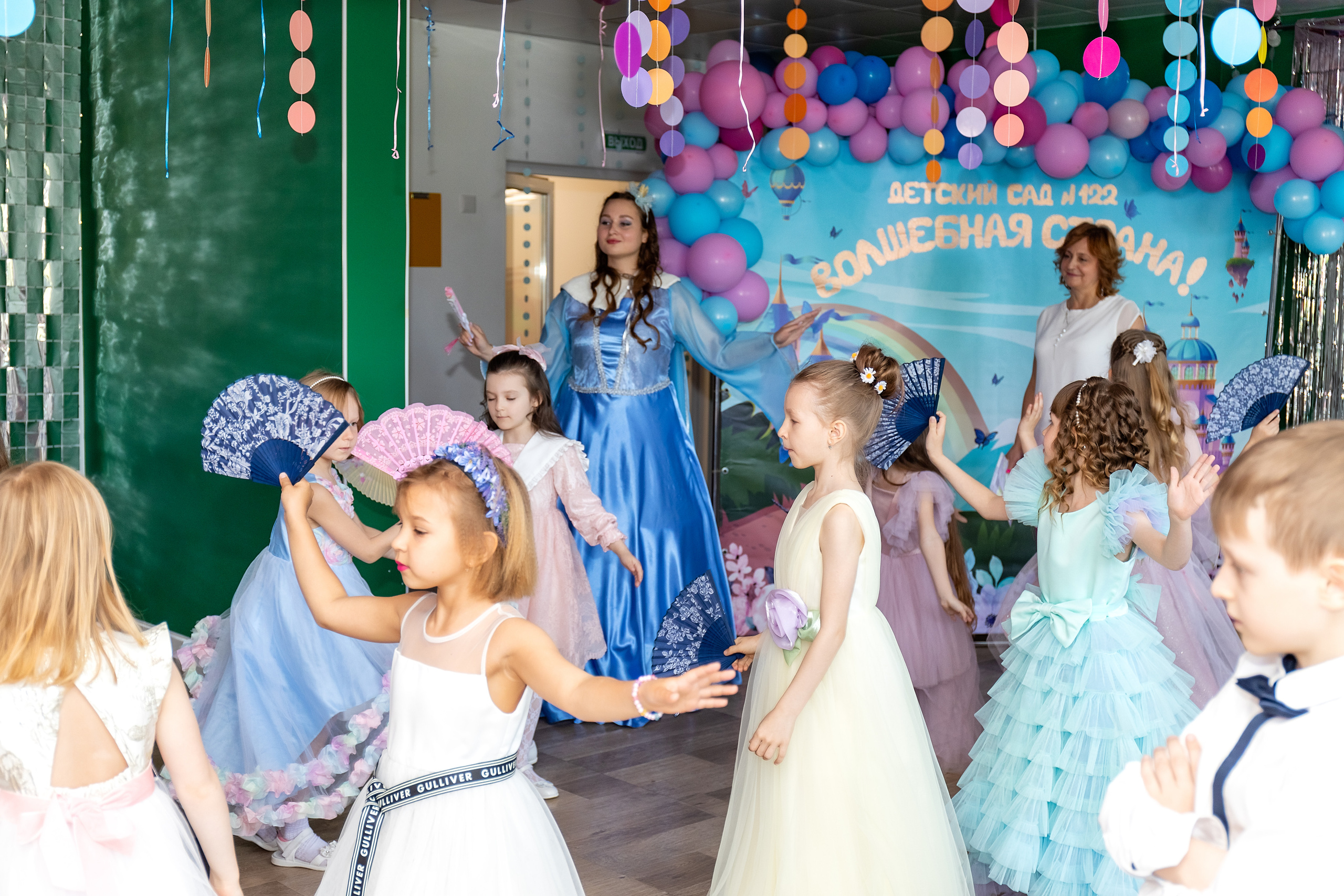 Выпускной. Детский сад 122. Стильный выпускной альбом Владивосток фотограф Вероника Мигачева