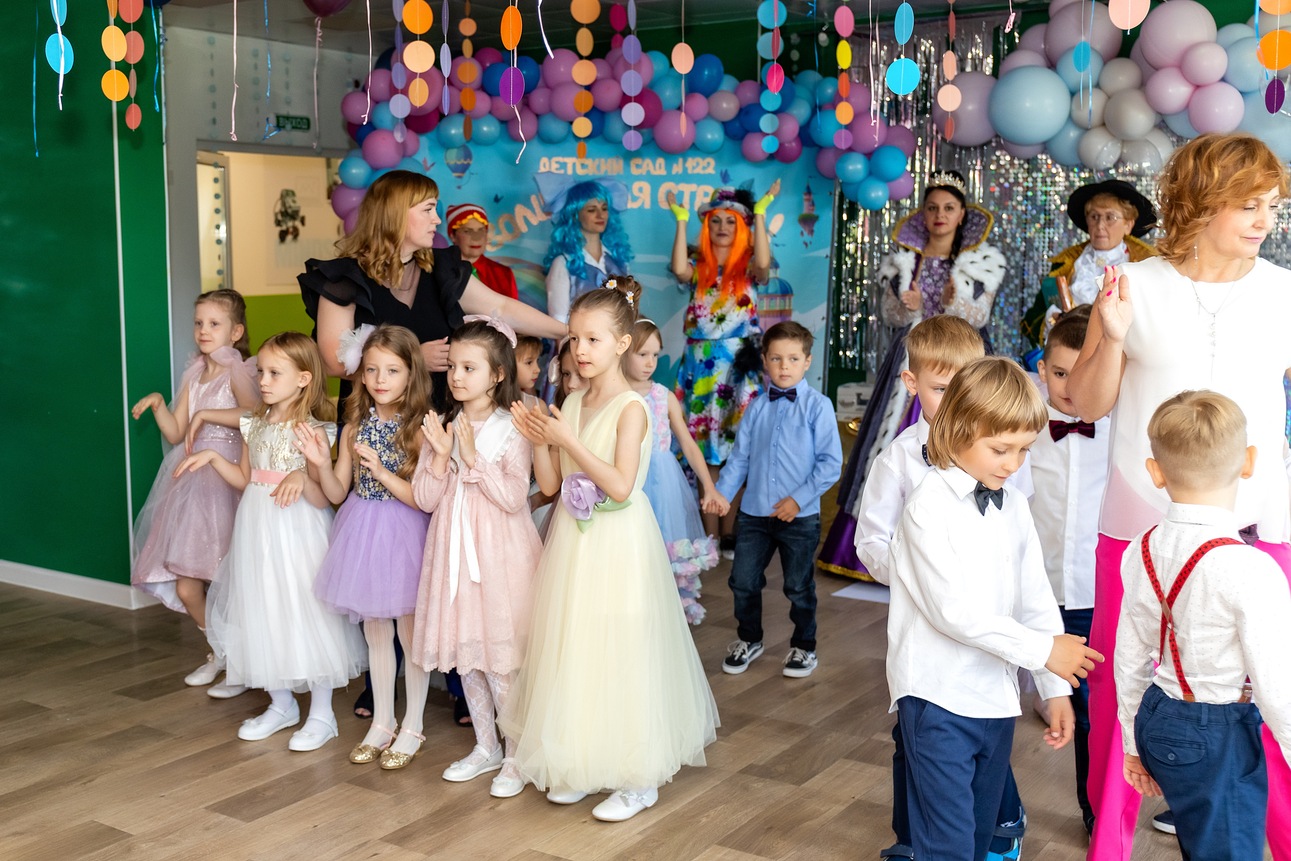 Выпускной. Детский сад 122. Стильный выпускной альбом Владивосток фотограф Вероника Мигачева