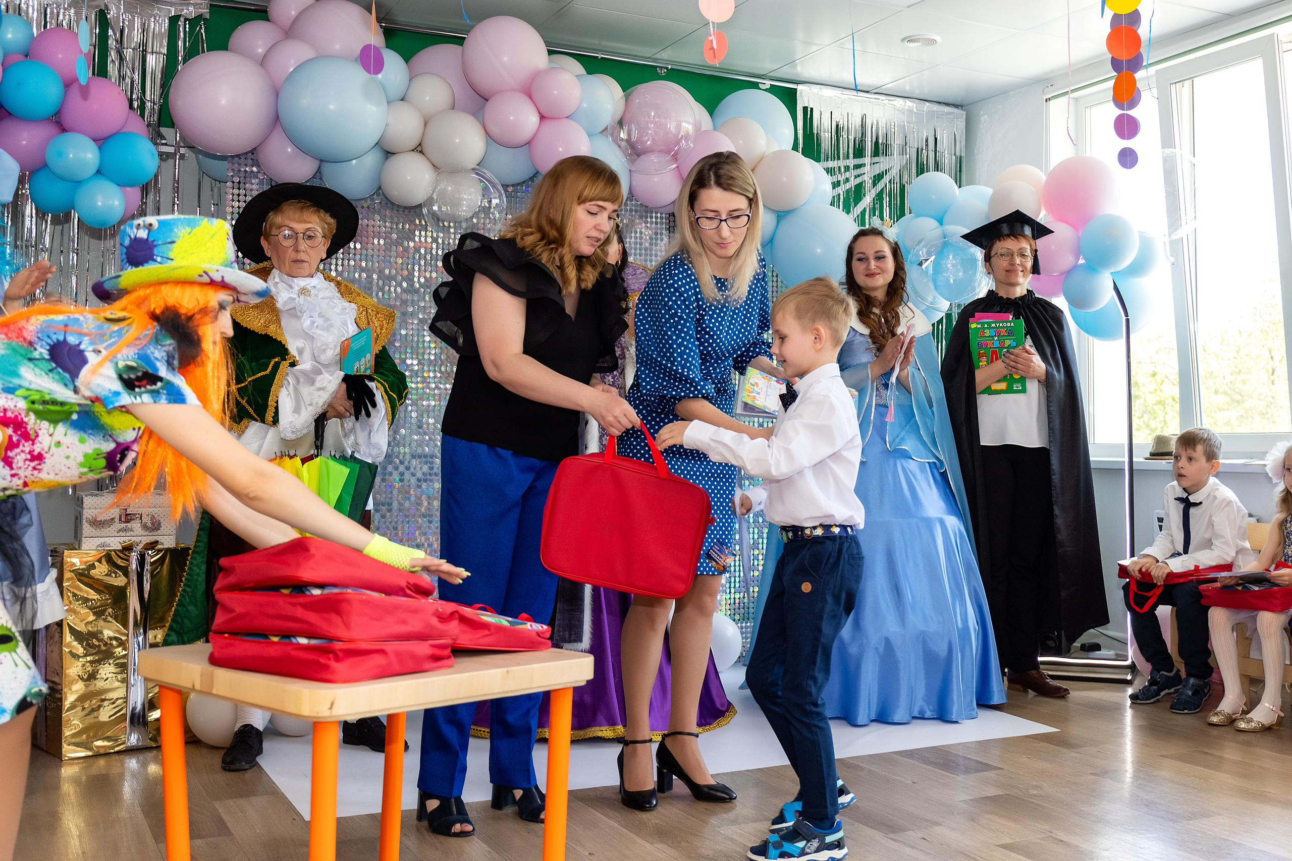 Выпускной. Детский сад 122. Стильный выпускной альбом Владивосток фотограф Вероника Мигачева