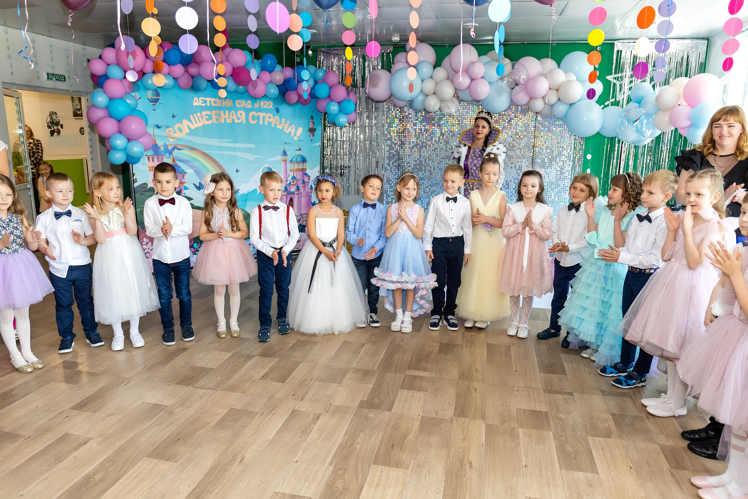 Выпускной. Детский сад 122. Стильный выпускной альбом Владивосток фотограф Вероника Мигачева