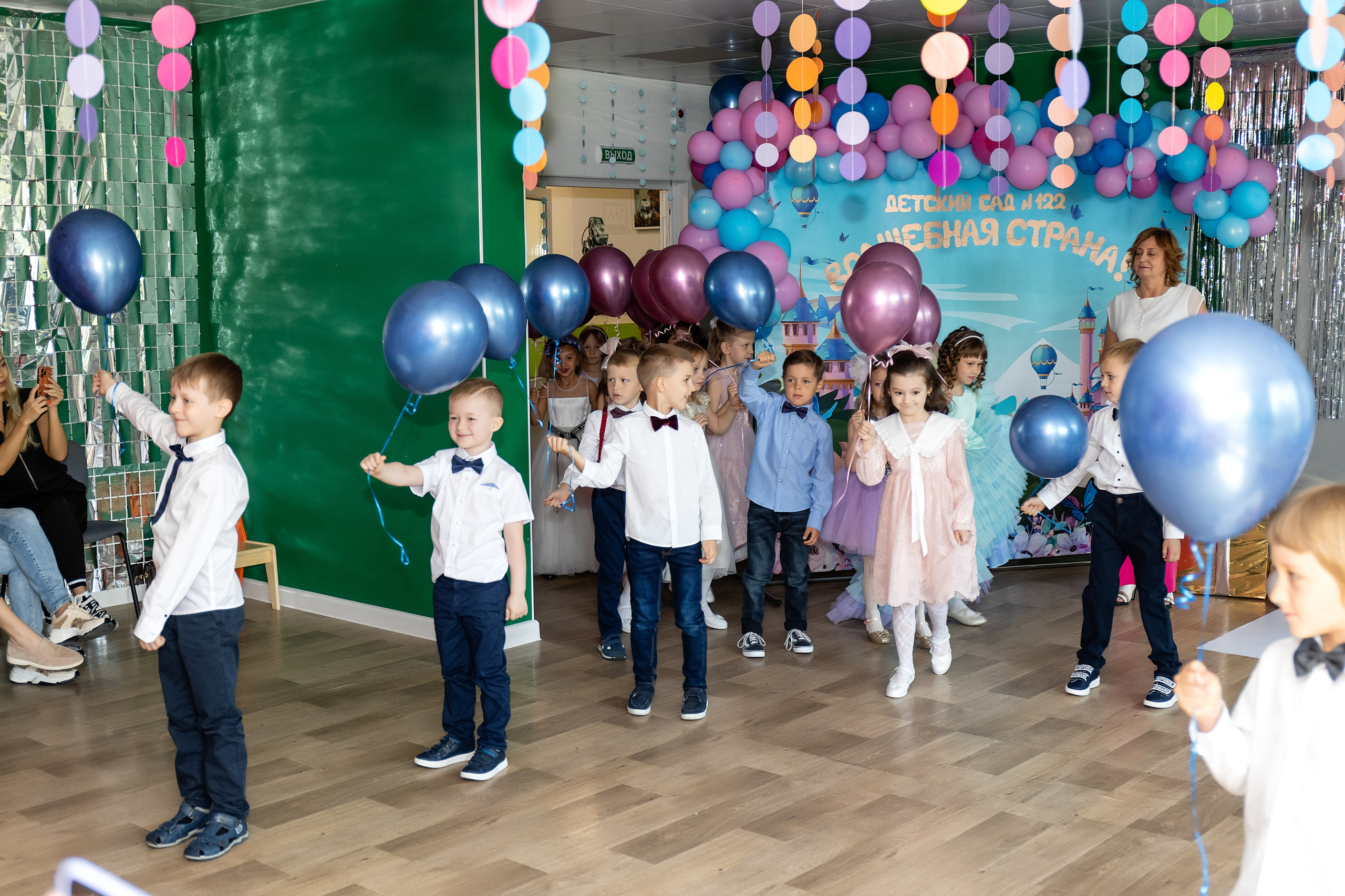 Выпускной. Детский сад 122. Стильный выпускной альбом Владивосток фотограф Вероника Мигачева