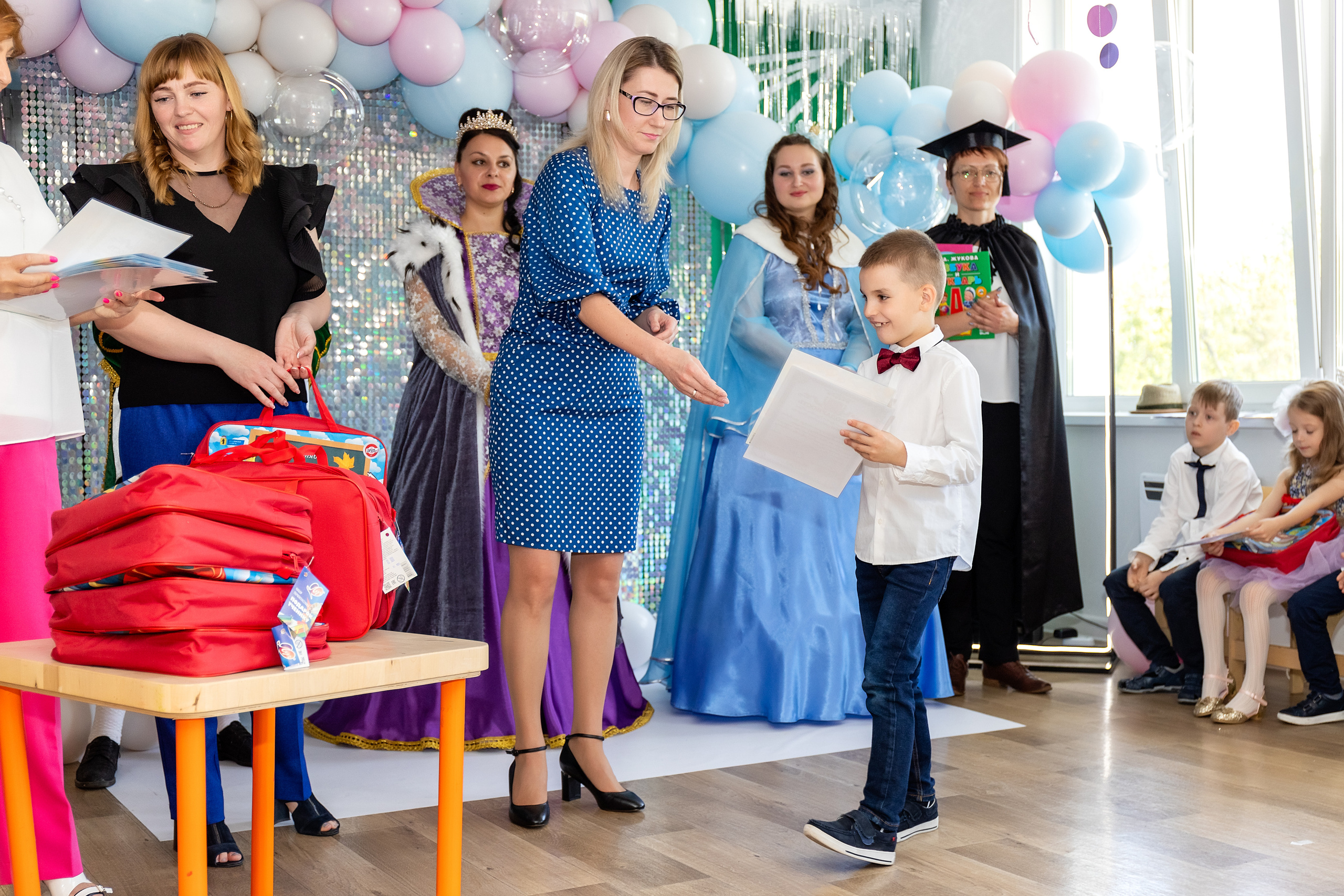 Выпускной. Детский сад 122. Стильный выпускной альбом Владивосток фотограф Вероника Мигачева
