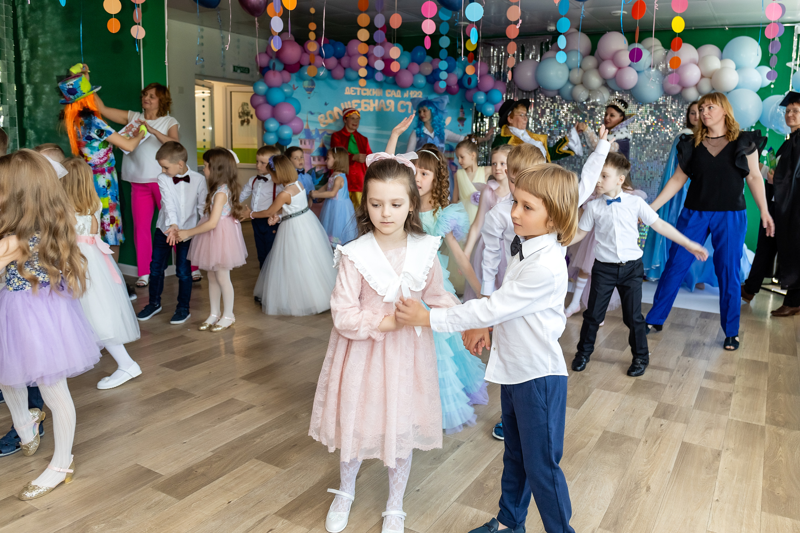 Выпускной. Детский сад 122. Стильный выпускной альбом Владивосток фотограф Вероника Мигачева