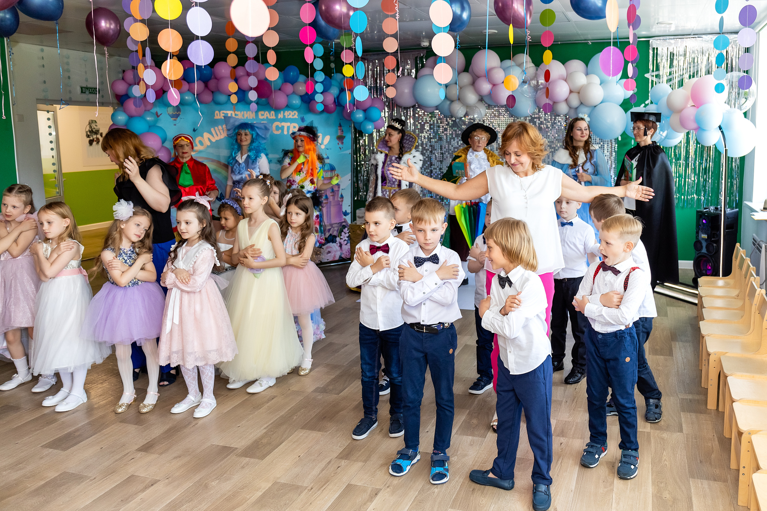 Выпускной. Детский сад 122. Стильный выпускной альбом Владивосток фотограф Вероника Мигачева