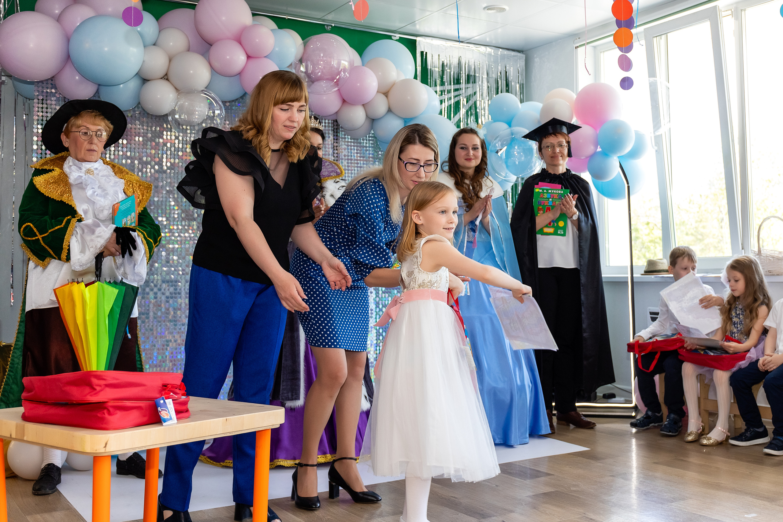 Выпускной. Детский сад 122. Стильный выпускной альбом Владивосток фотограф Вероника Мигачева