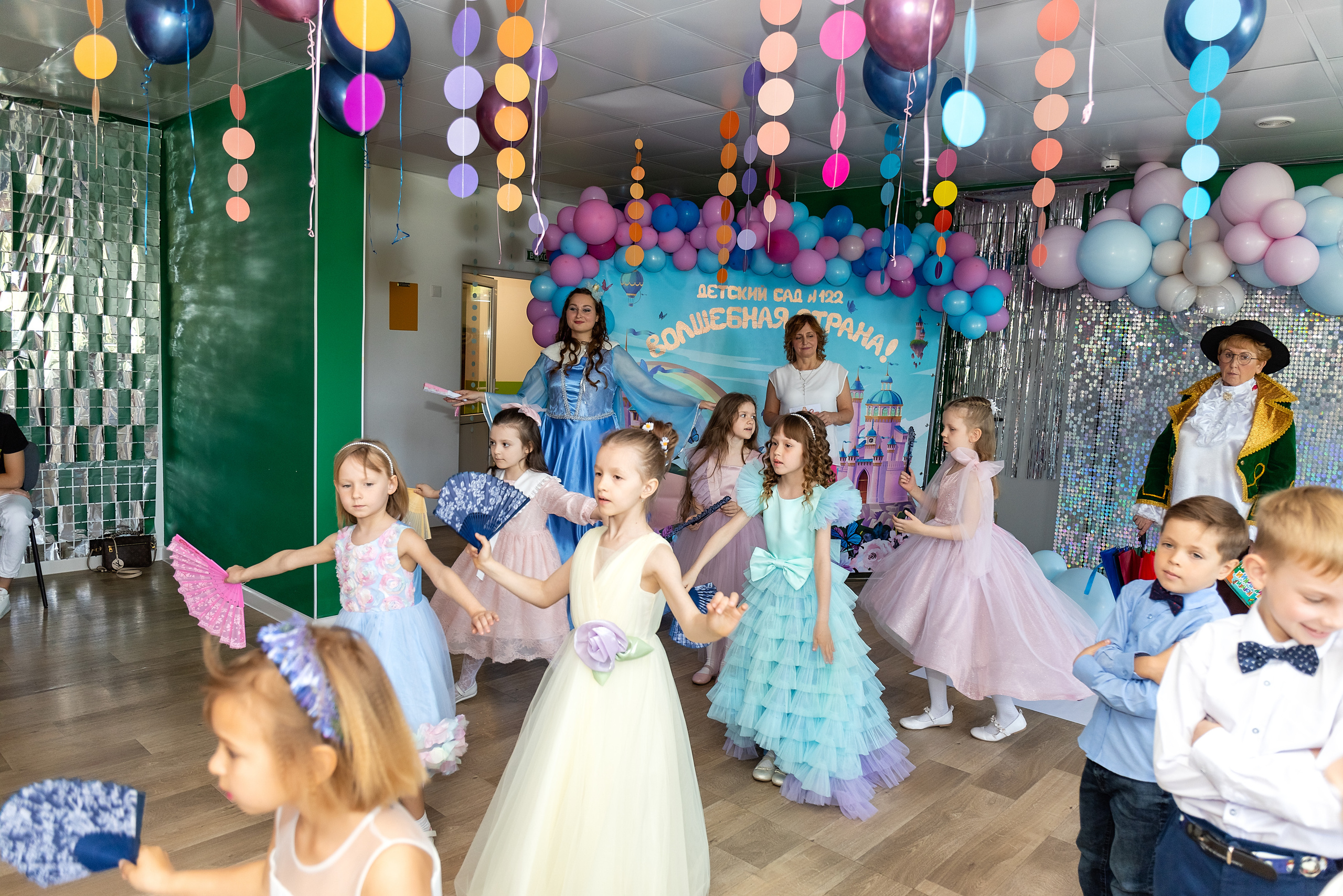 Выпускной. Детский сад 122. Стильный выпускной альбом Владивосток фотограф Вероника Мигачева