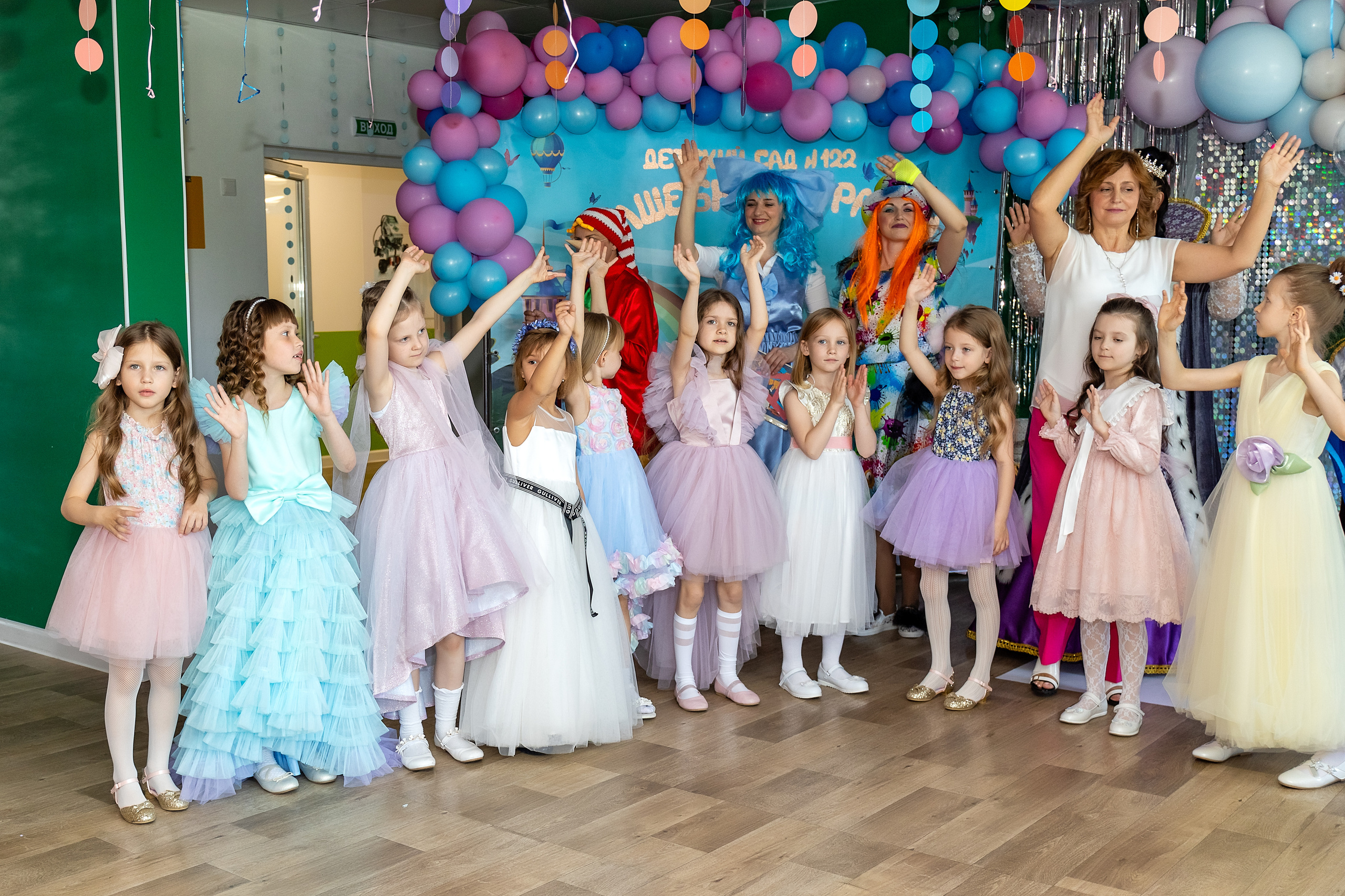 Выпускной. Детский сад 122. Стильный выпускной альбом Владивосток фотограф Вероника Мигачева