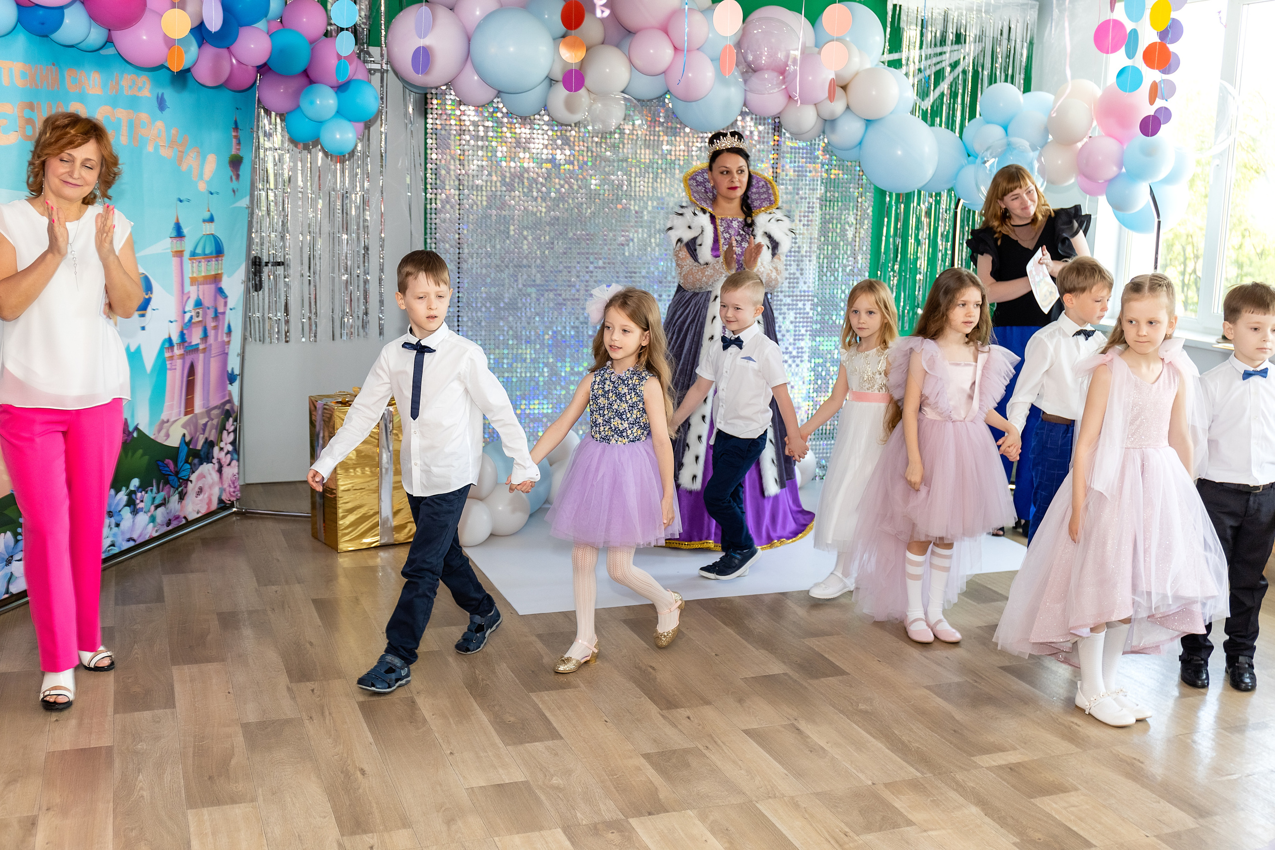 Выпускной. Детский сад 122. Стильный выпускной альбом Владивосток фотограф Вероника Мигачева