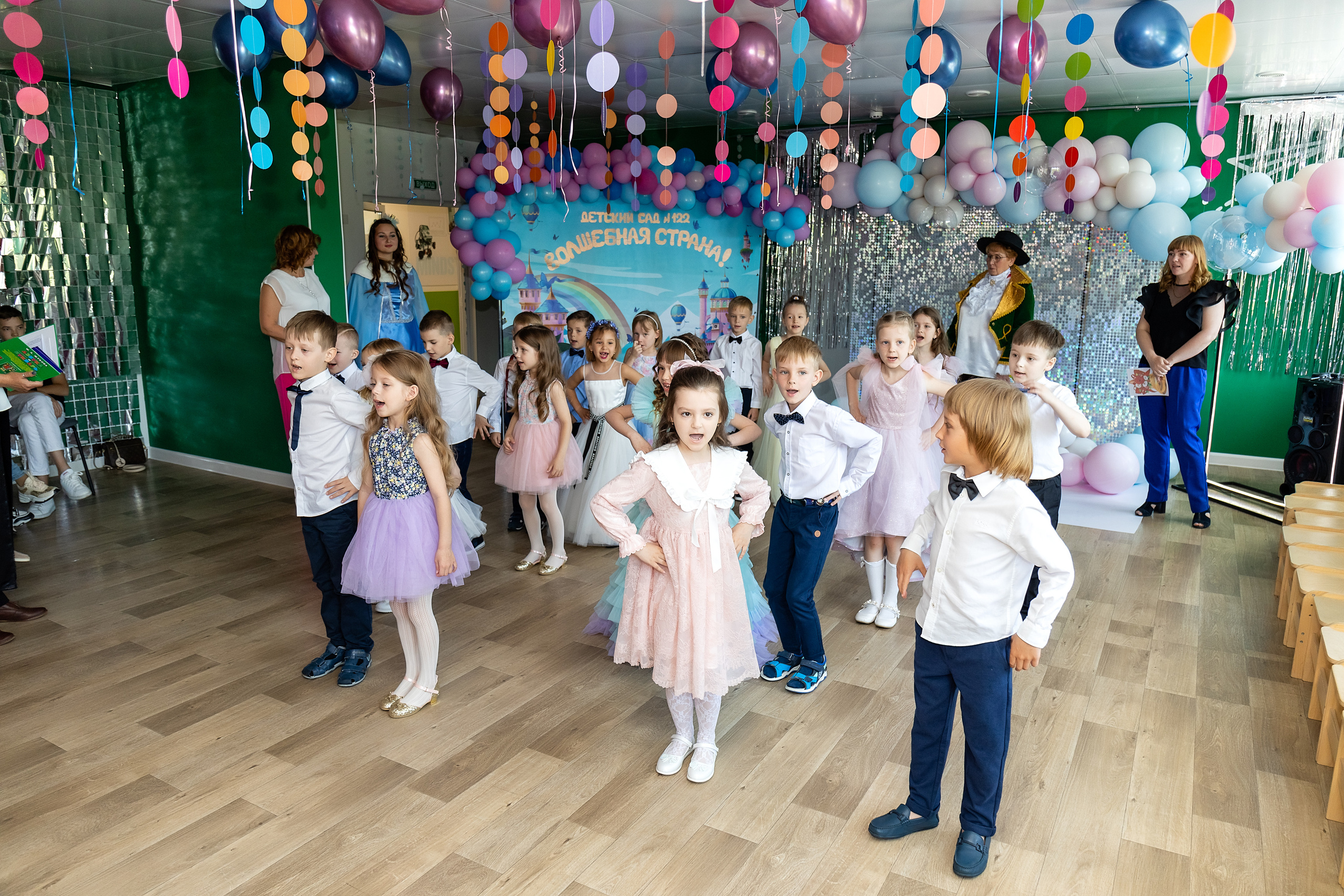 Выпускной. Детский сад 122. Стильный выпускной альбом Владивосток фотограф Вероника Мигачева