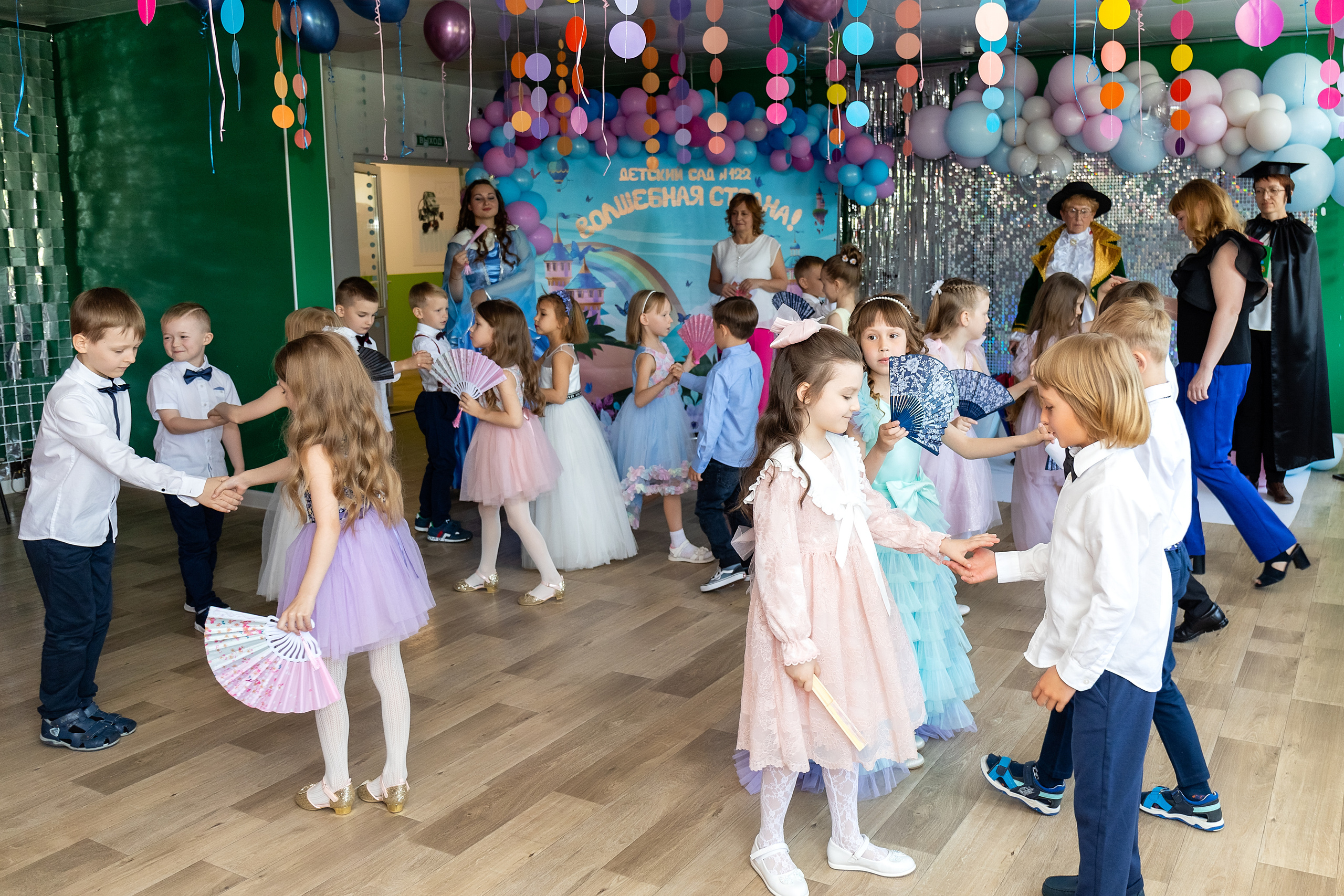 Выпускной. Детский сад 122. Стильный выпускной альбом Владивосток фотограф Вероника Мигачева