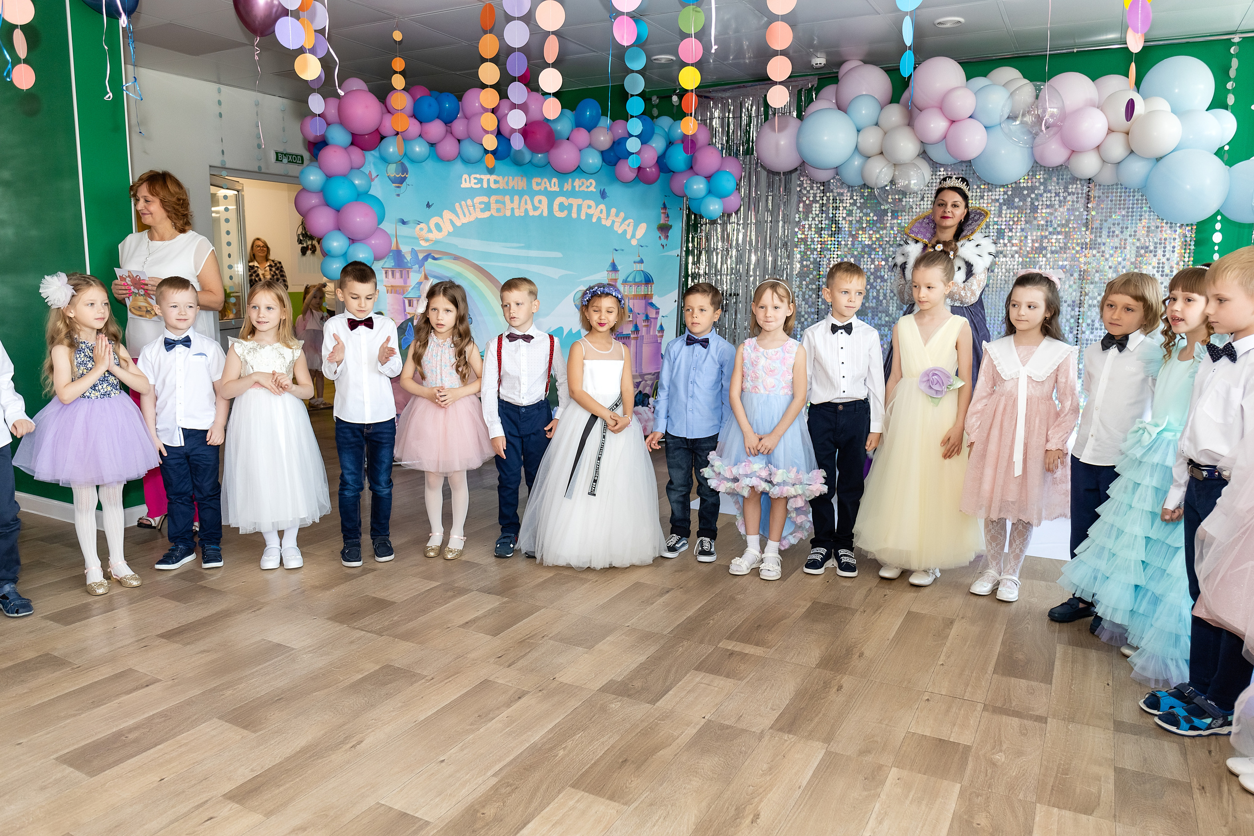 Выпускной. Детский сад 122. Стильный выпускной альбом Владивосток фотограф Вероника Мигачева
