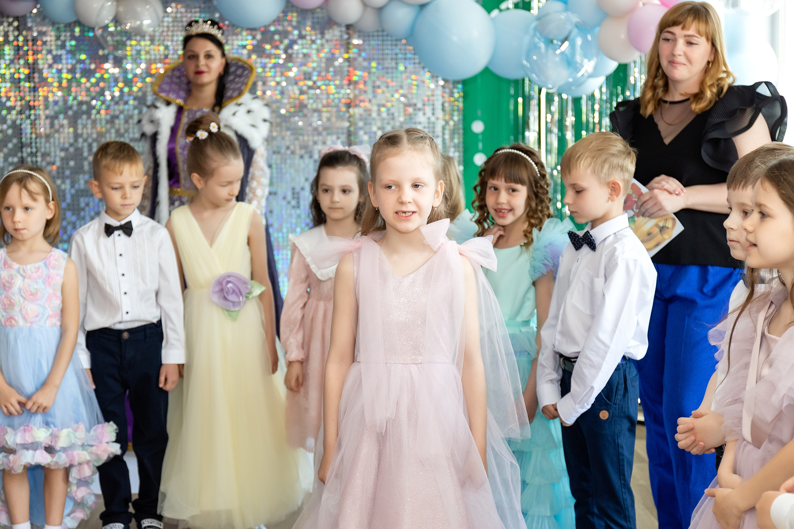 Выпускной. Детский сад 122. Стильный выпускной альбом Владивосток фотограф Вероника Мигачева