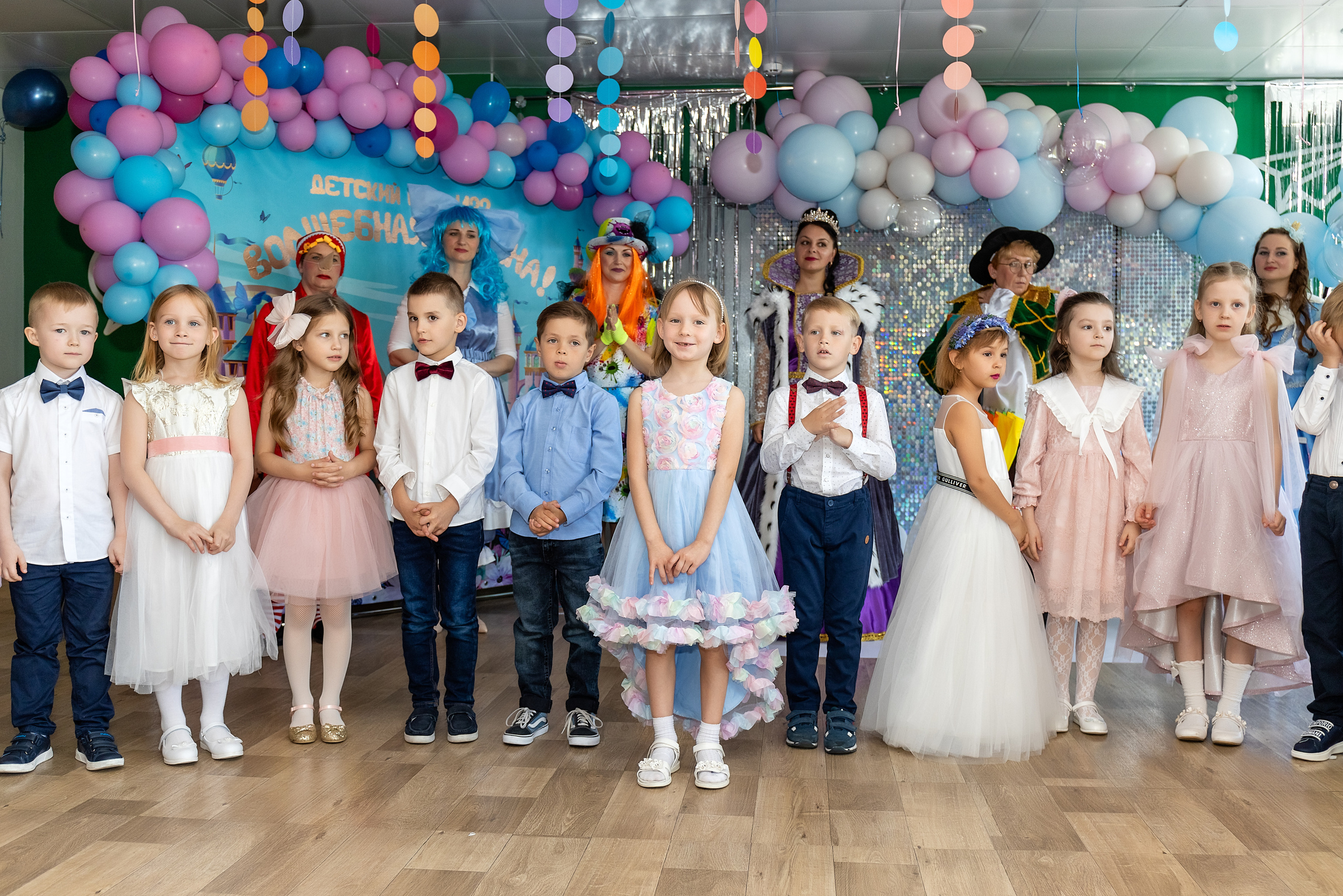 Выпускной. Детский сад 122. Стильный выпускной альбом Владивосток фотограф Вероника Мигачева