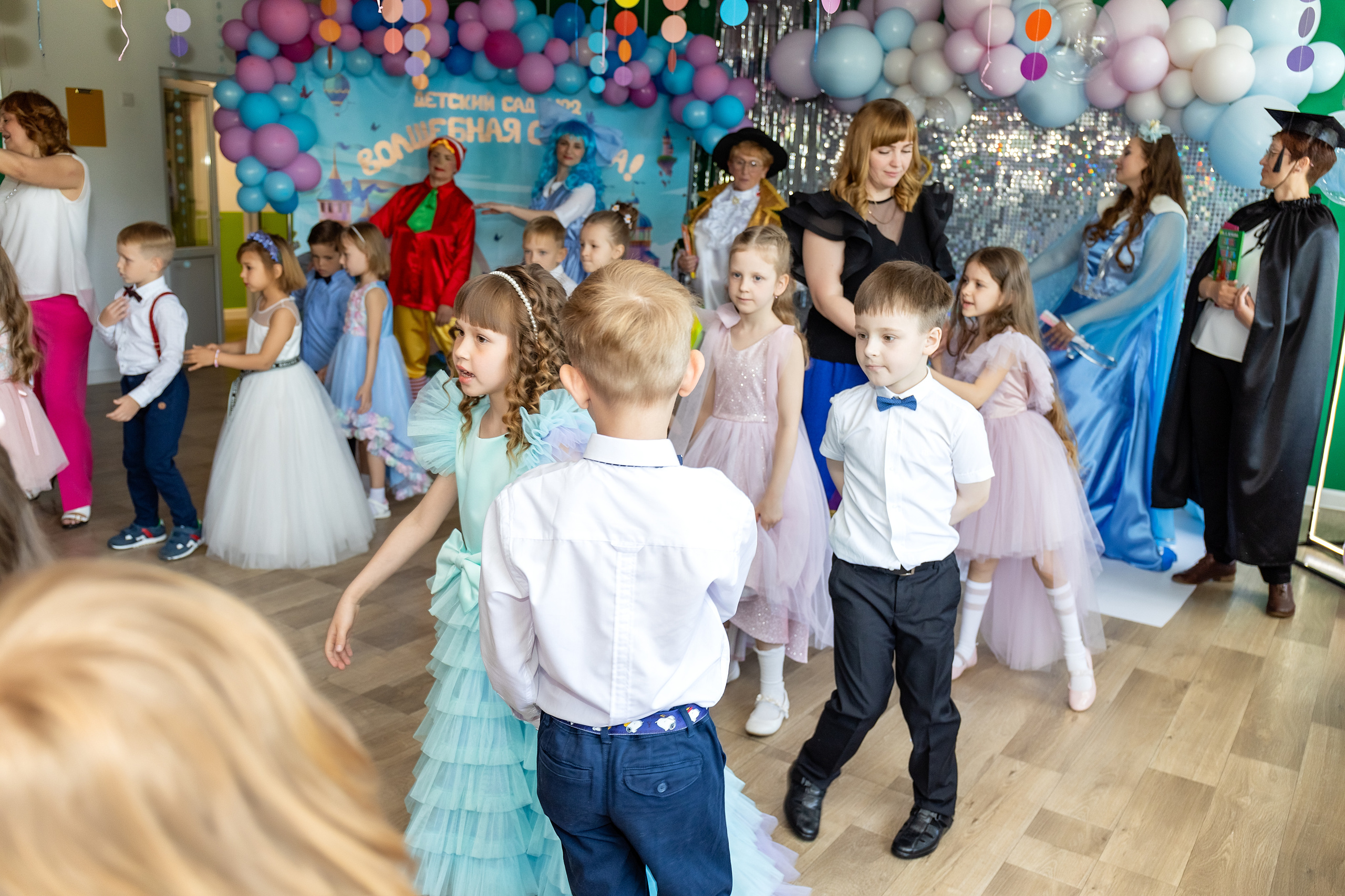 Выпускной. Детский сад 122. Стильный выпускной альбом Владивосток фотограф Вероника Мигачева
