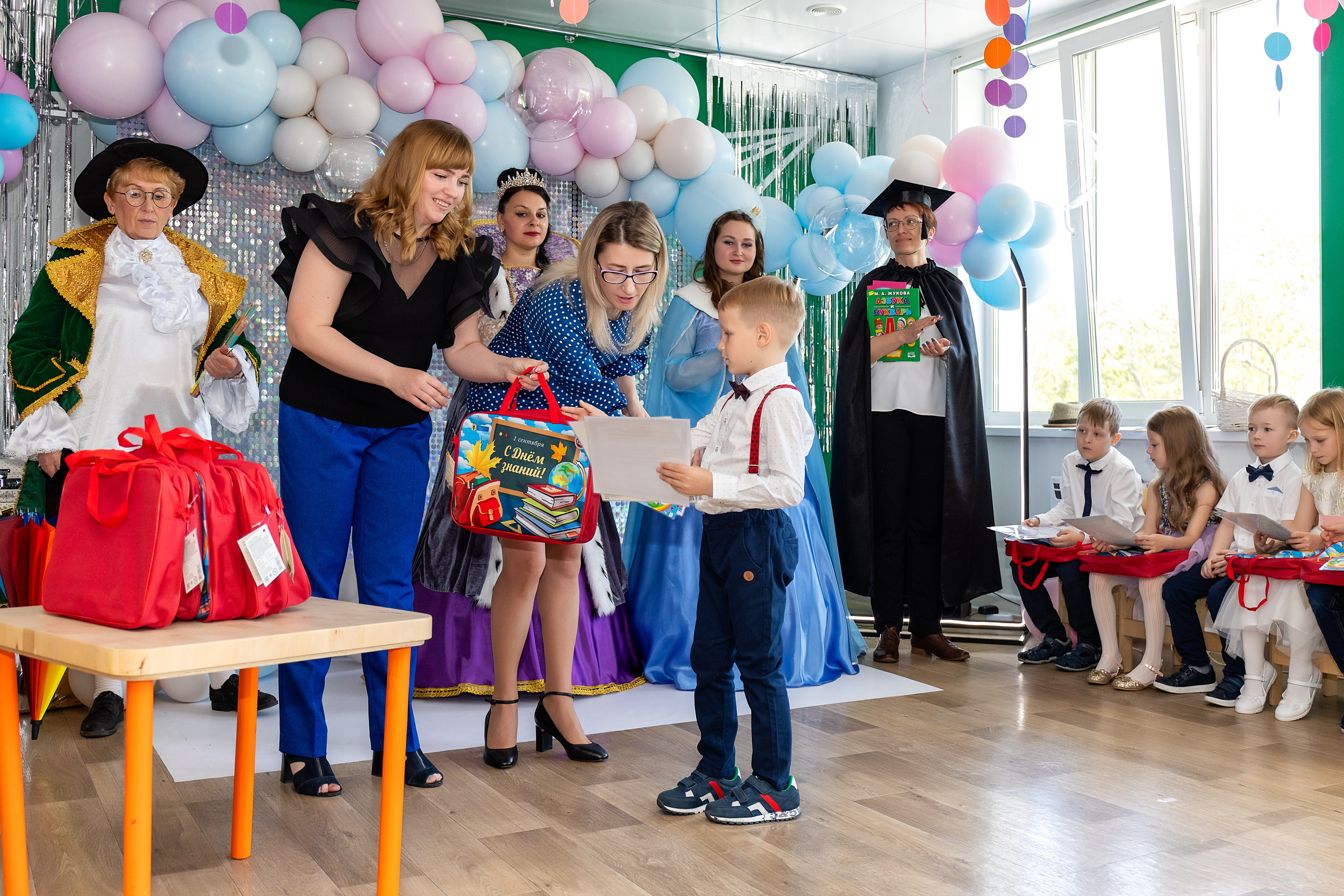 Выпускной. Детский сад 122. Стильный выпускной альбом Владивосток фотограф Вероника Мигачева