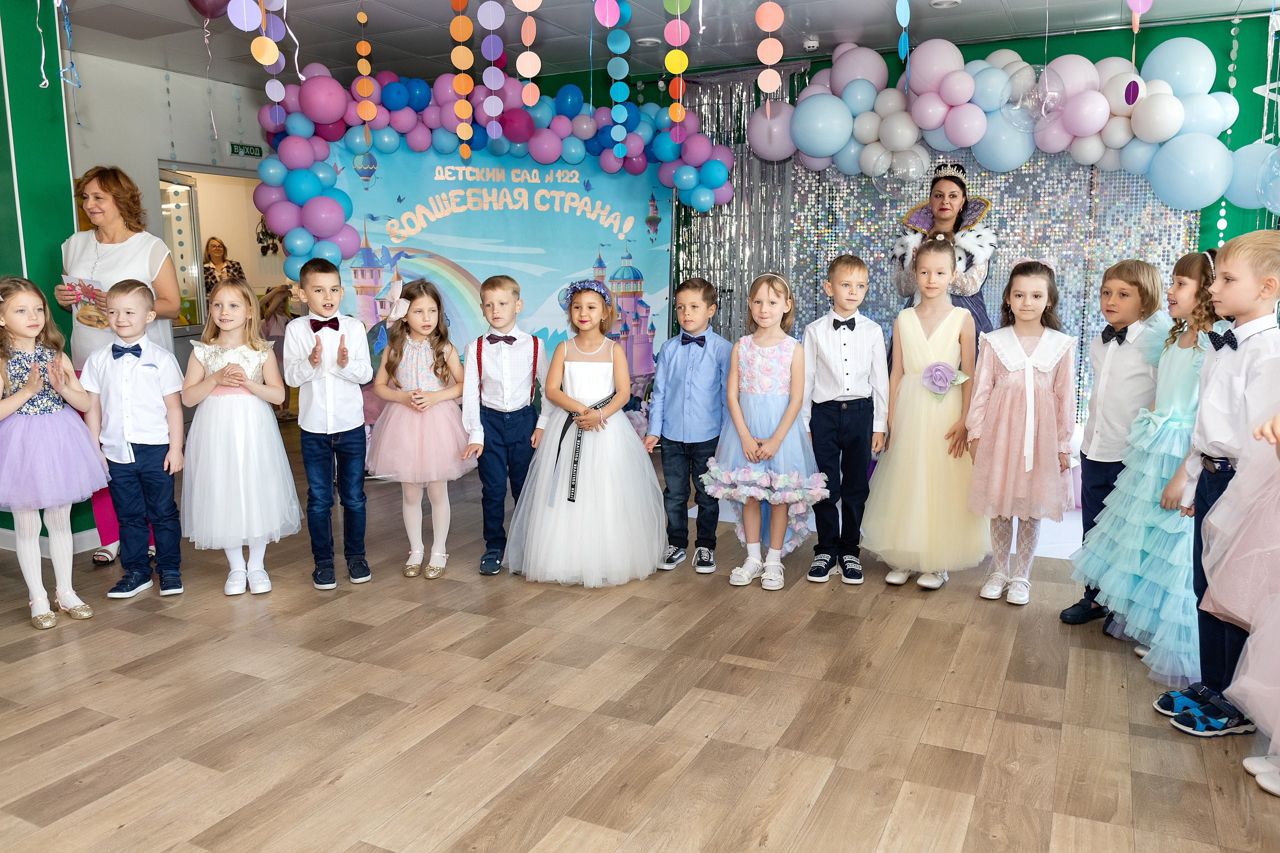 Выпускной. Детский сад 122. Стильный выпускной альбом Владивосток фотограф Вероника Мигачева