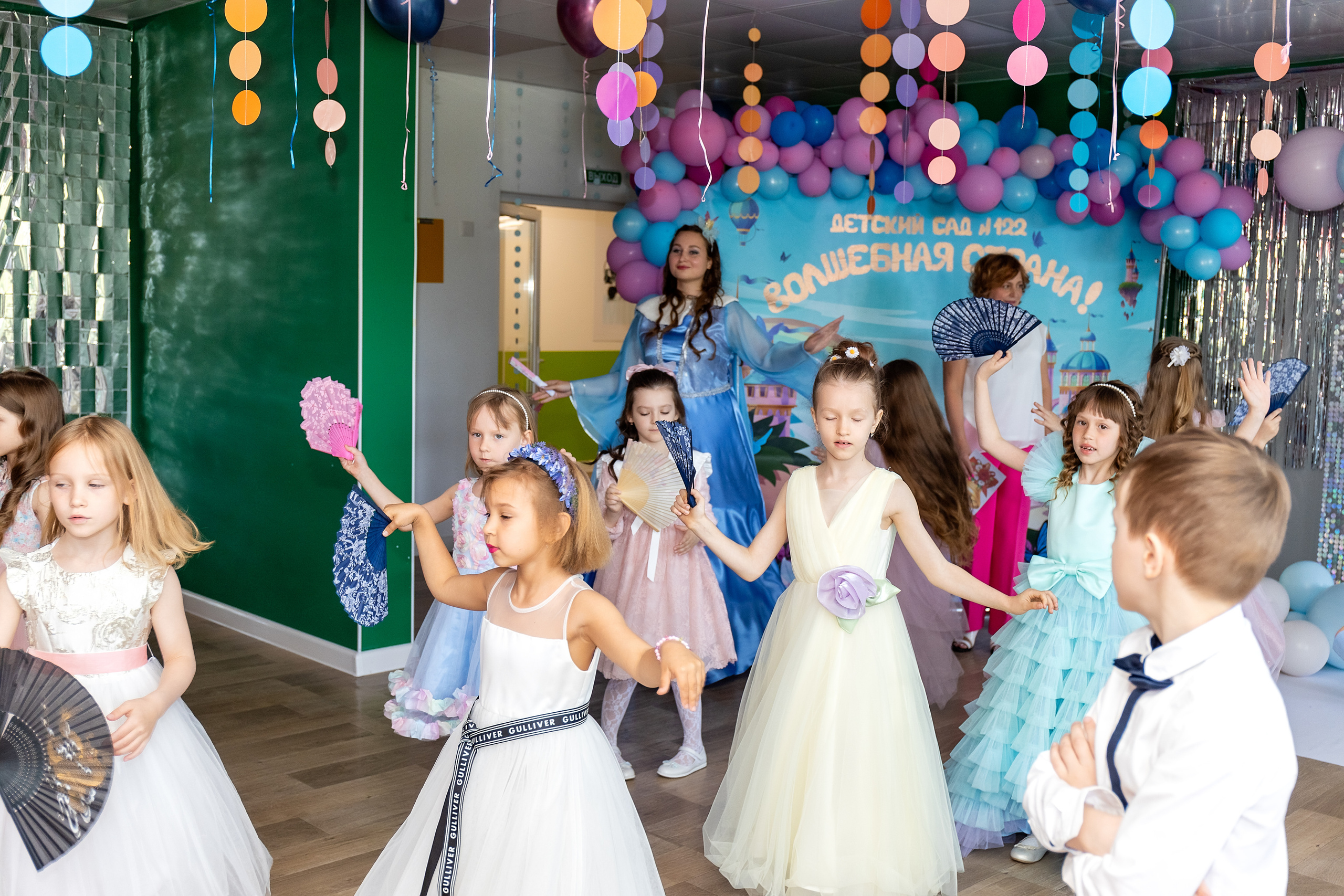 Выпускной. Детский сад 122. Стильный выпускной альбом Владивосток фотограф Вероника Мигачева